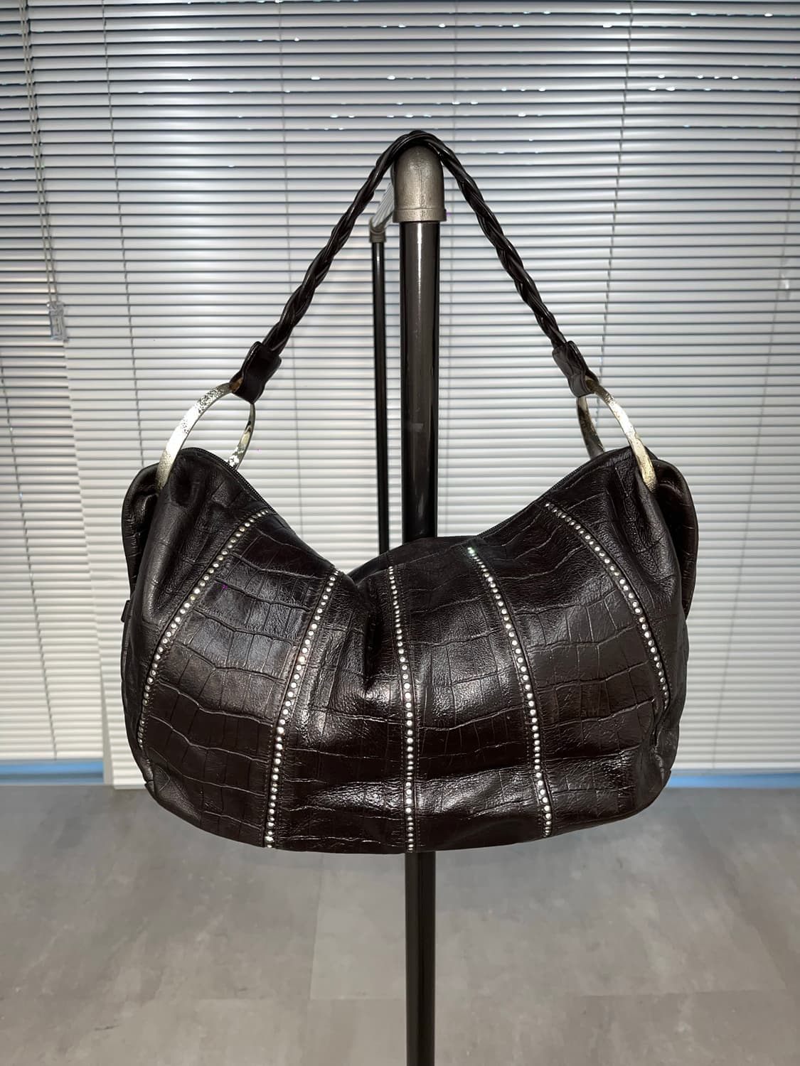 Vincis bench Shoulder bag 상품이미지2