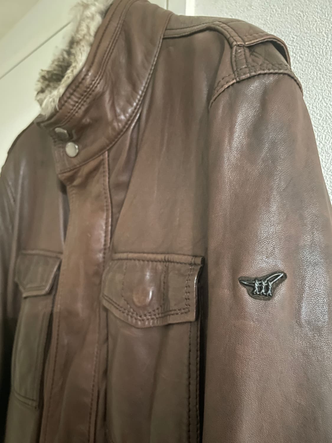 헨리코튼 레더(가죽)자켓 상품이미지3