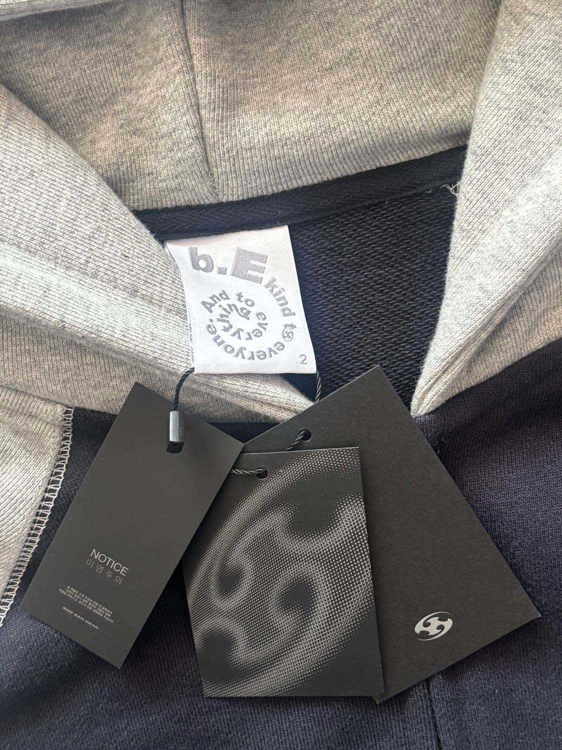 산산기어 X 뷰티풀 집업 후디 (NAVY) 상품이미지3