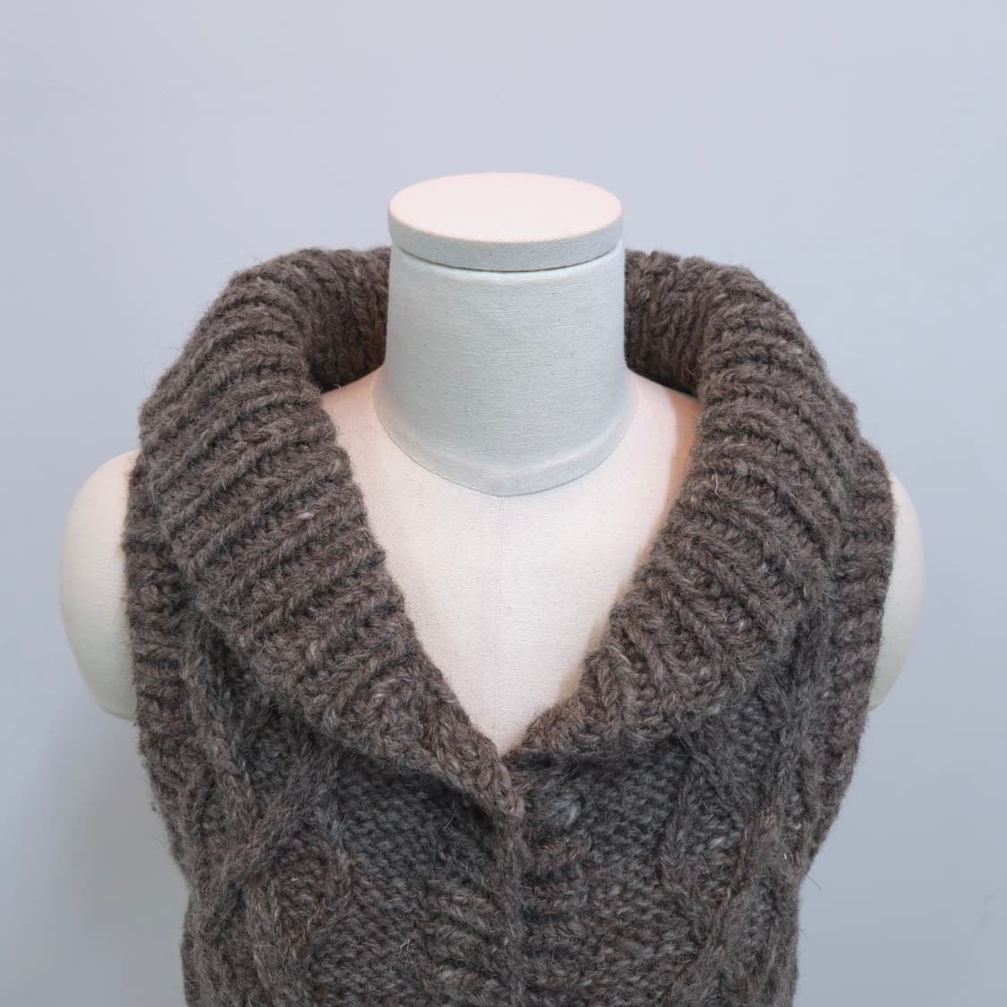 울 케이블 후드 니트 베스트 상품이미지2