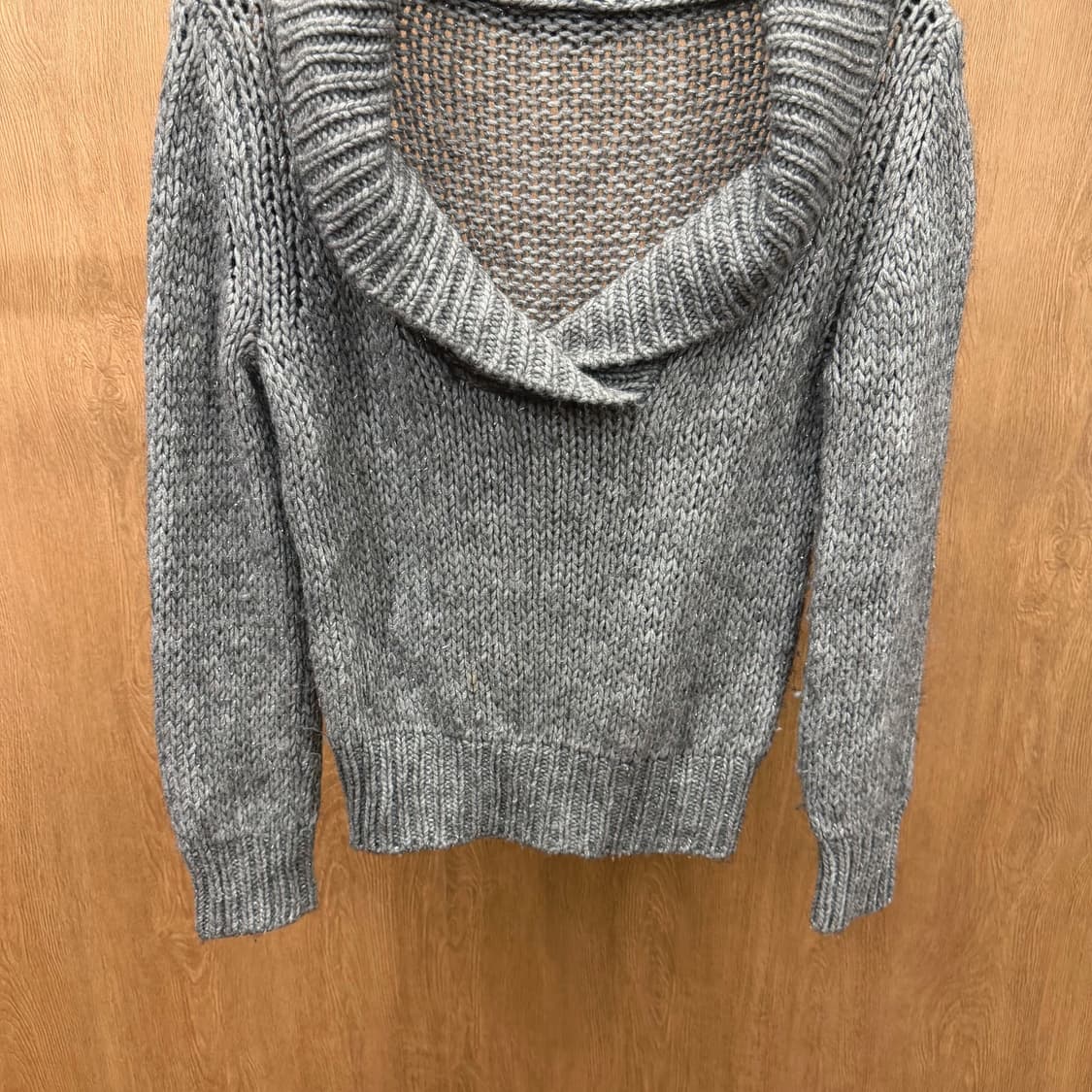 마렐라 스포츠 알파카 혼방 숄카라 니트 시보리 마감 디테일 그레이 멜란지 상품이미지5