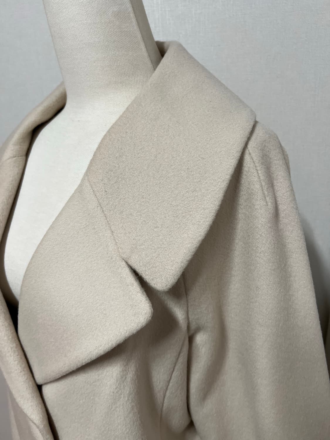 크로커다일 아이보리 코트 95 상품이미지2