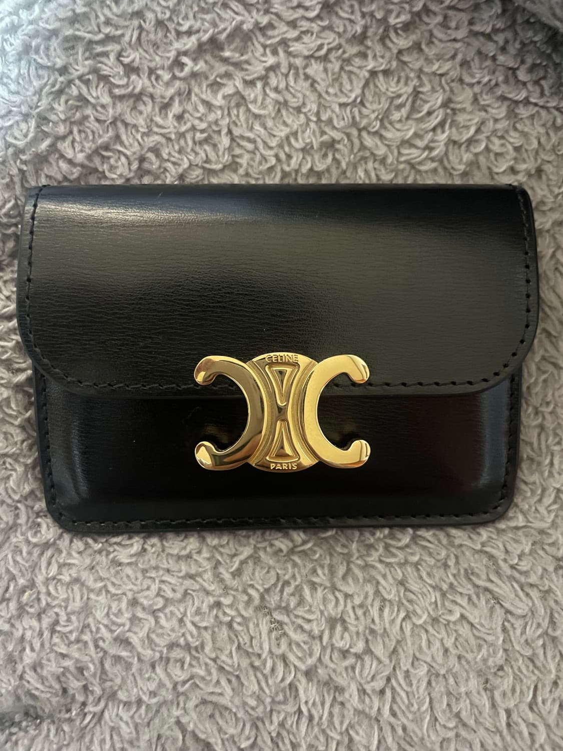 셀린느 트리옹프 샤이니 카프스킨 플랩 카드지갑 블랙 상품이미지2