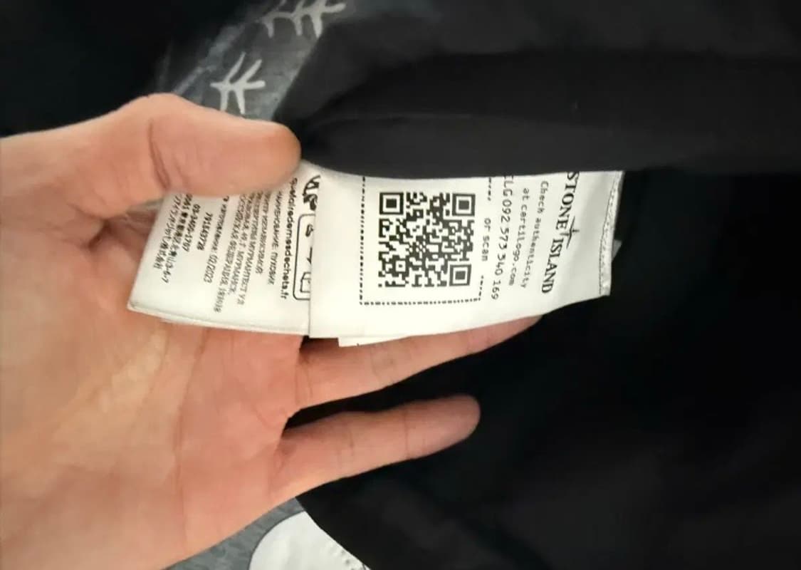 스톤아일랜드 심리스 터널 패딩 23년식 s사이즈 상품이미지5