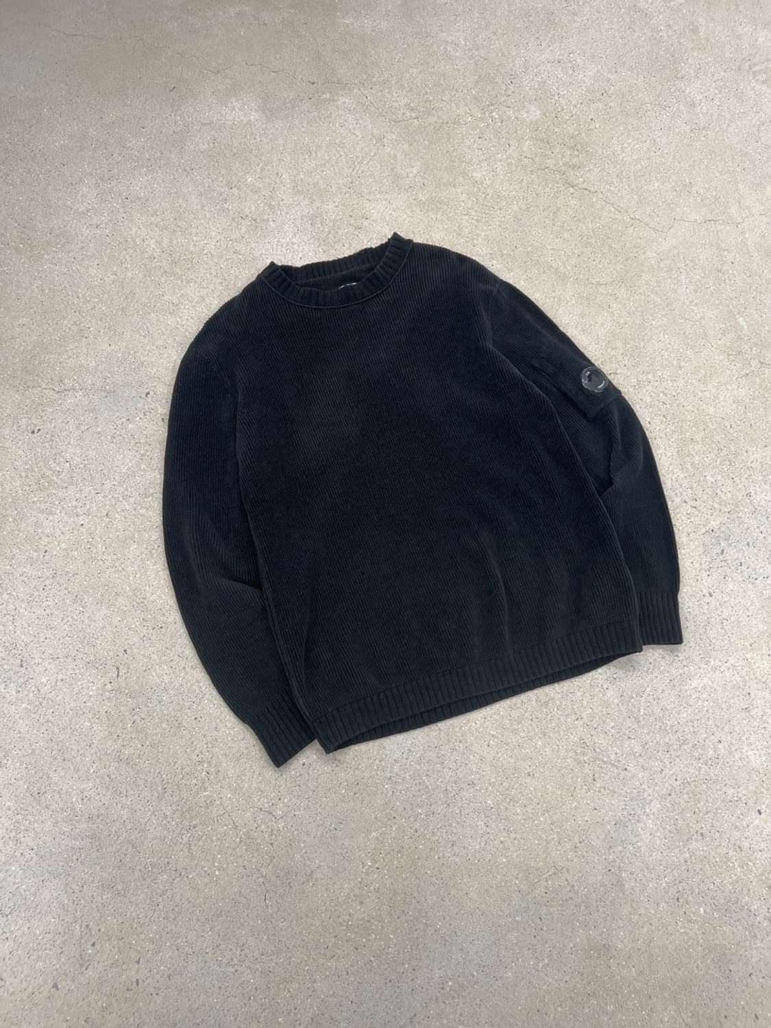 CP컴퍼니 렌즈와펜 블랙 골지 니트 상품이미지2