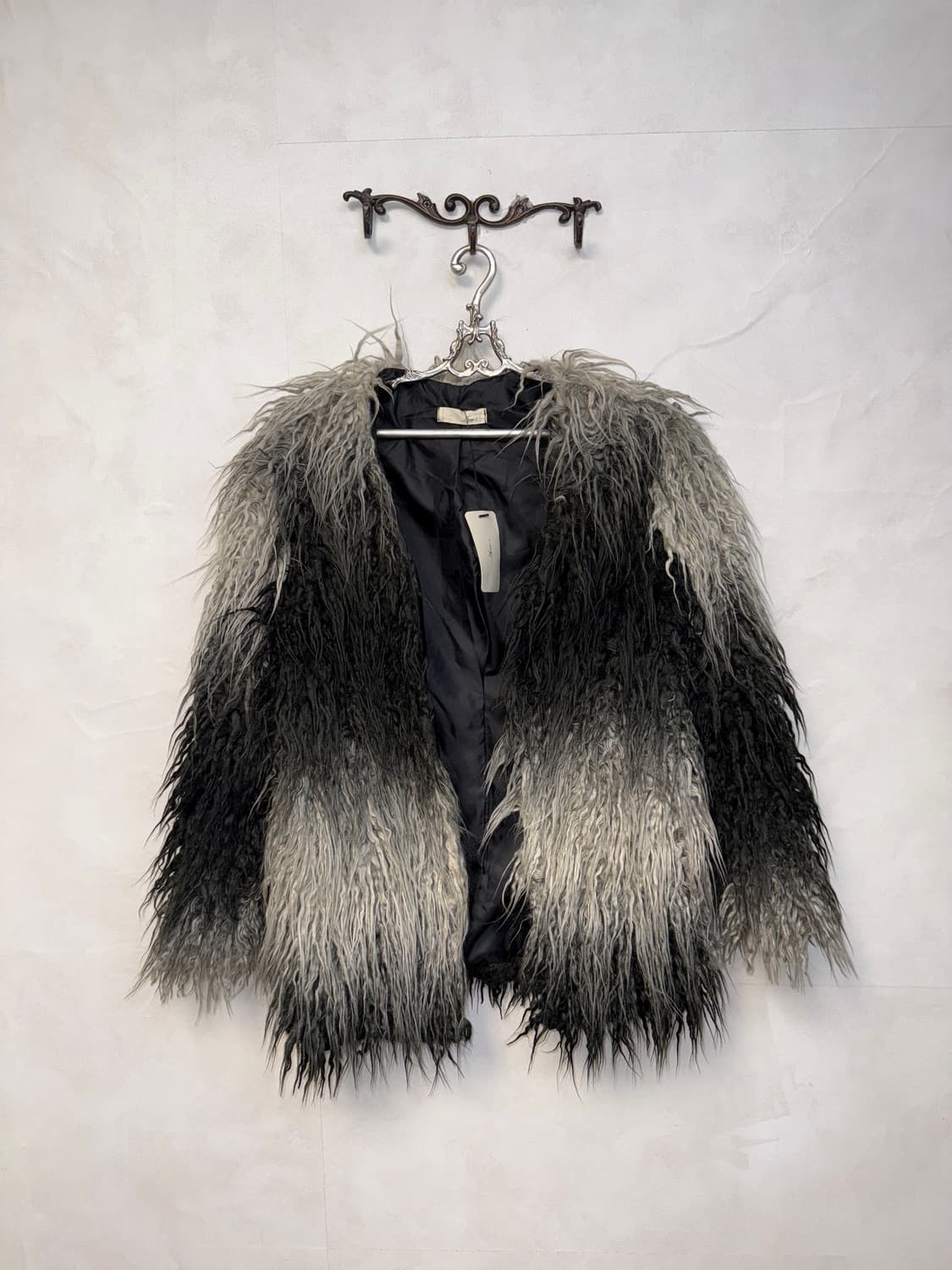 Black & gray gradient grunge fur jacket  상품이미지1