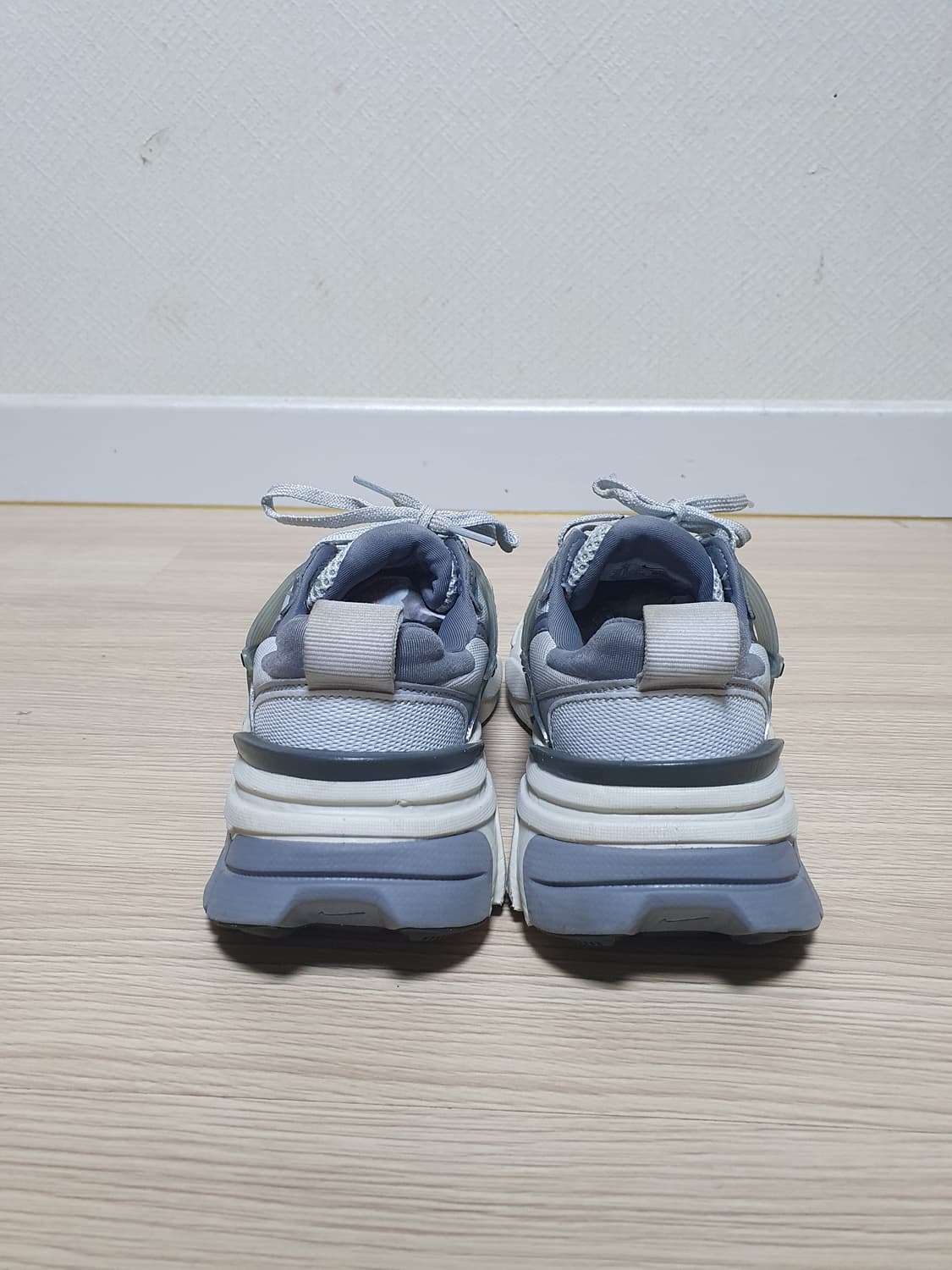 나이키 v2k 런 운동화 240 상품이미지5