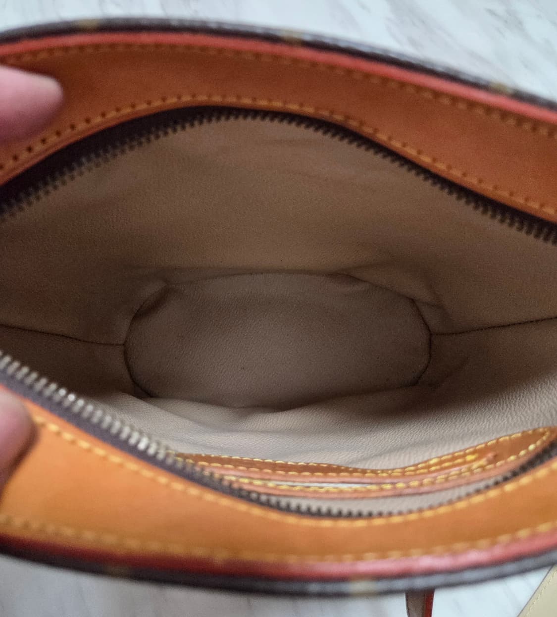 루이비통 버켓 크로스백 상품이미지7