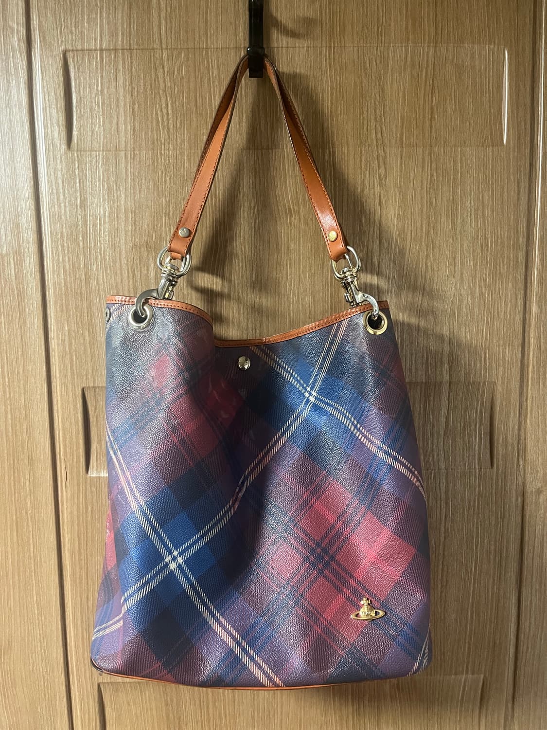 비비안웨스트우드 타탄체크 숄더백 상품이미지1