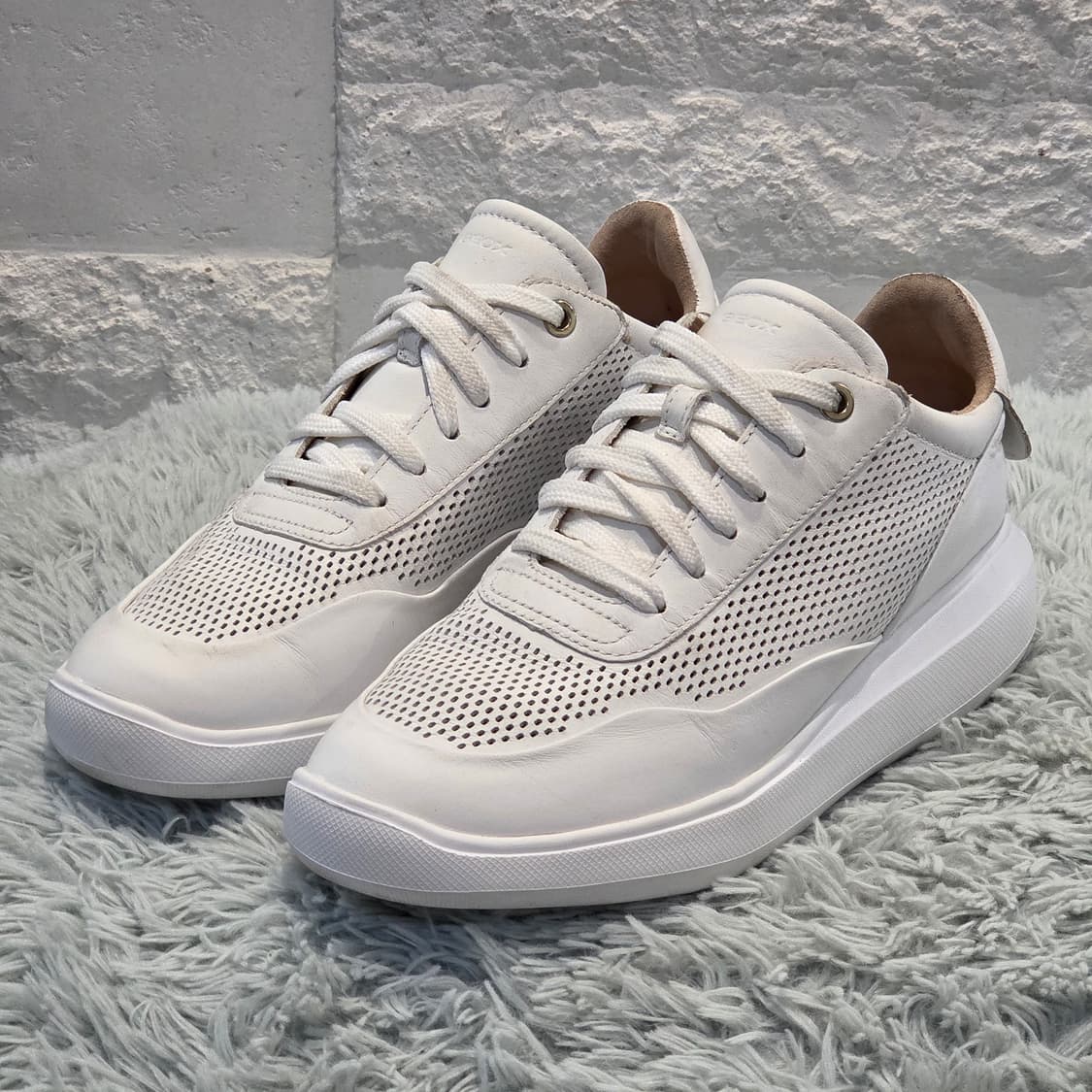 7a-9:제옥스 여성 화이트 가죽 스니커즈(36 EU / 230 mm) 상품이미지1