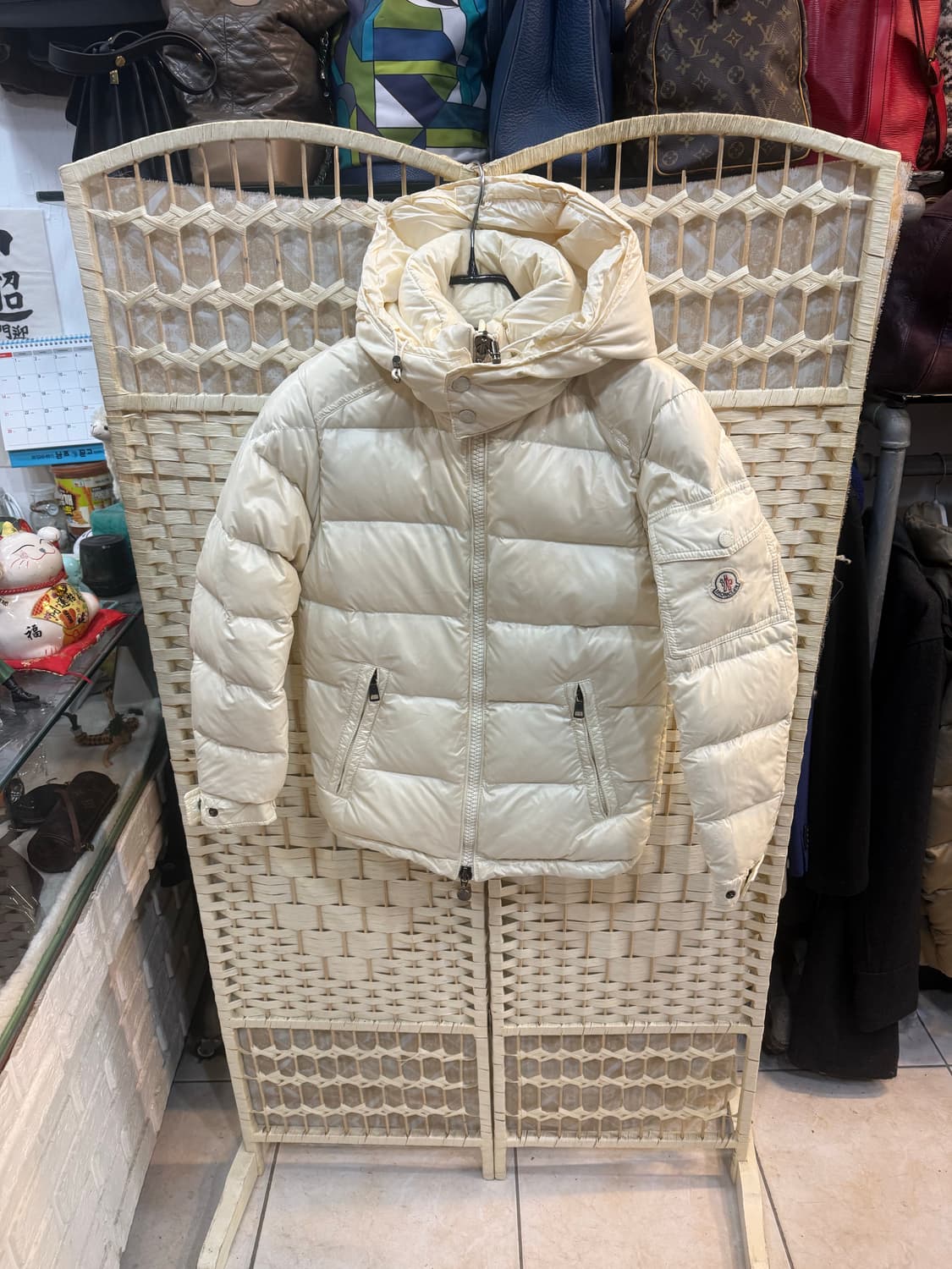 00/44 정품 몽클레어 마야 후드패딩 팝니다 상품이미지1