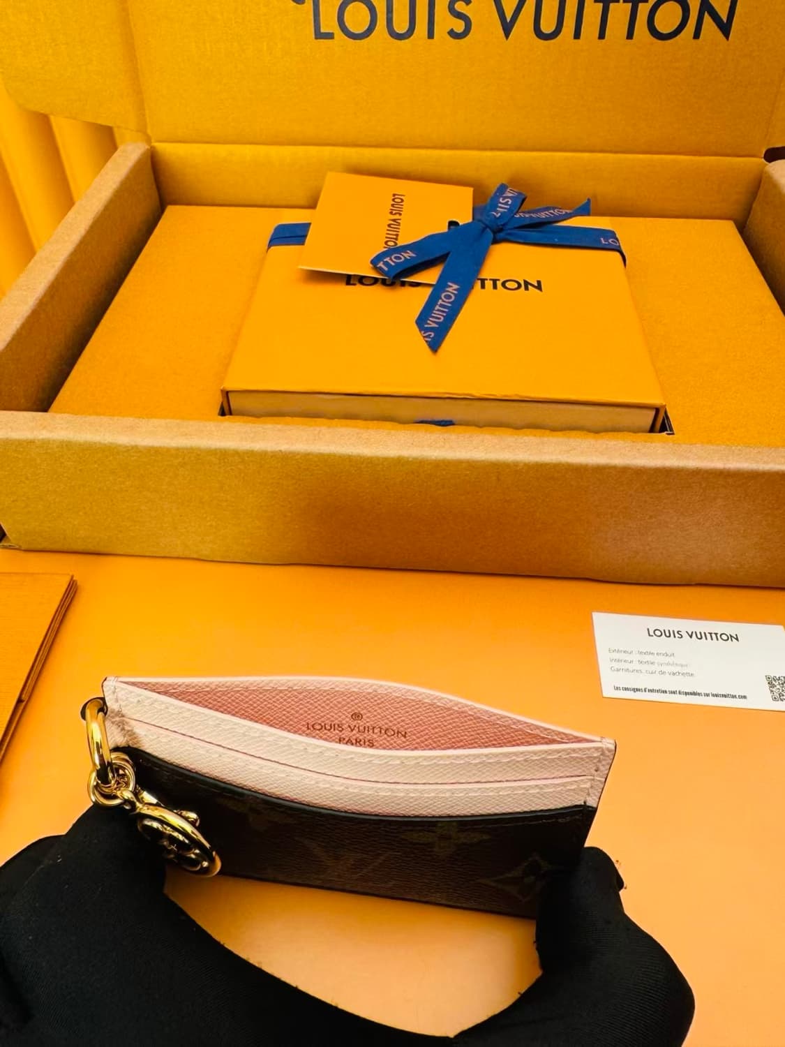 루이비통 LV 참 카드 홀더 모노그램 로즈 발레린 핑크 상품이미지6