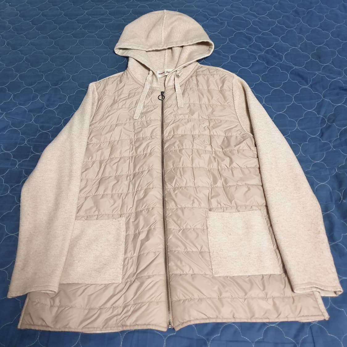 마리끌레르 다운 패딩배색 니트 후드집업 베이지 (S) 상품이미지1
