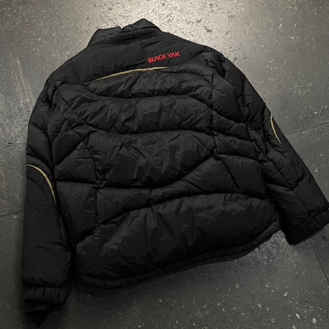100 블랙야크 패딩 상품이미지6