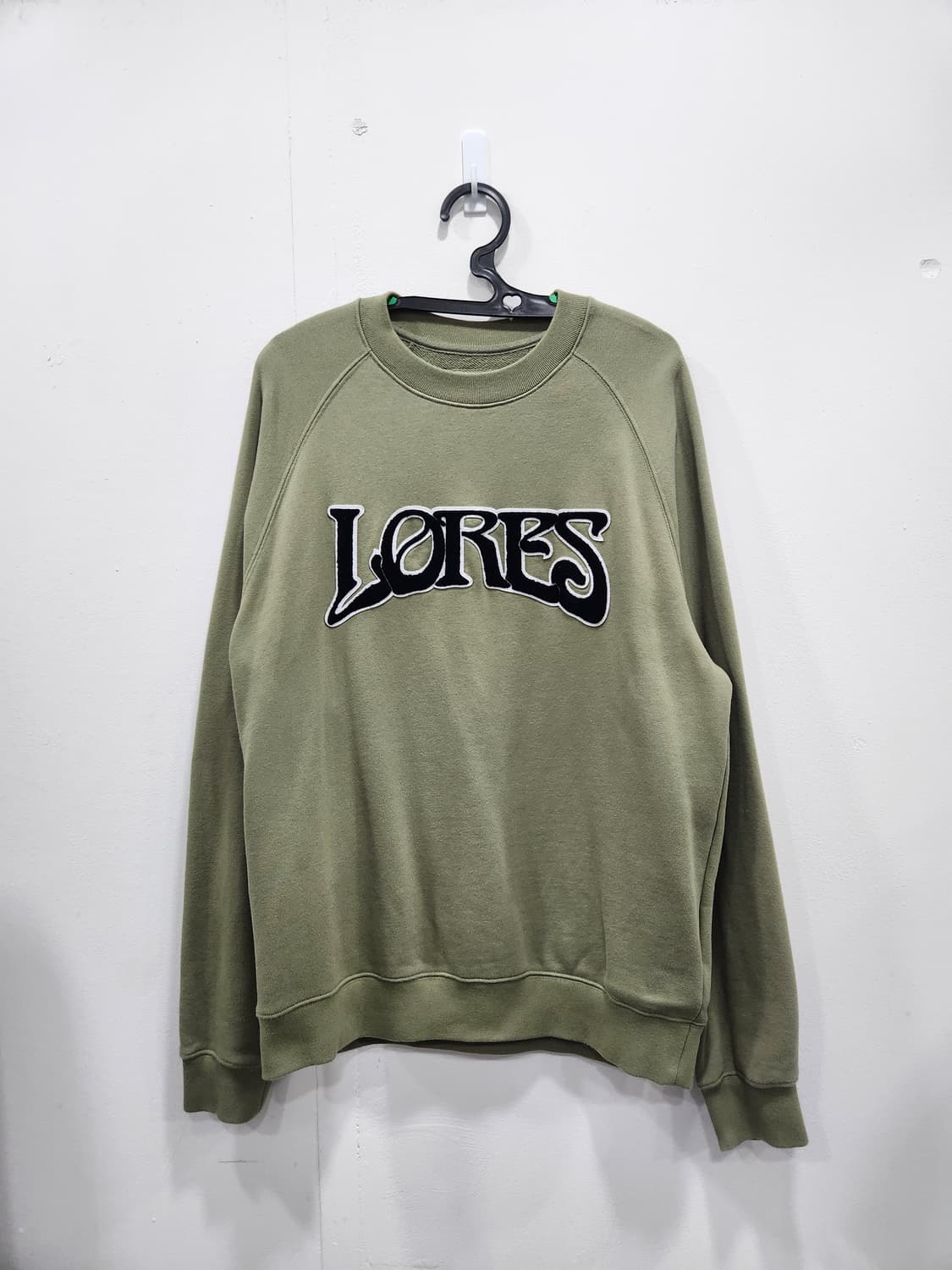 로어즈 LORES 카키 맨투맨 남성 L 100사이즈 상품이미지1