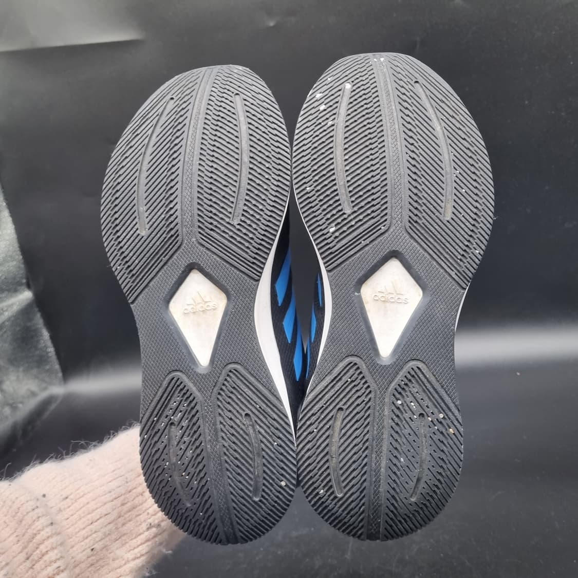 아디다스 듀라모10 운동화 260 상품이미지3