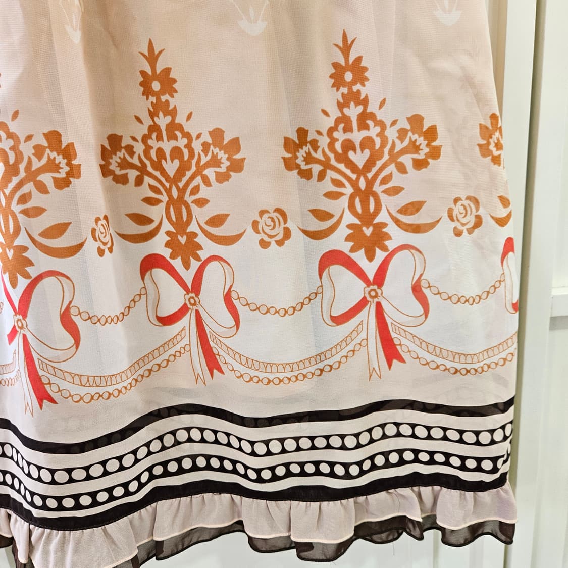 엑시즈팜 (axes femme) 초콜릿무드 리본 프린트 원피스 상품이미지6