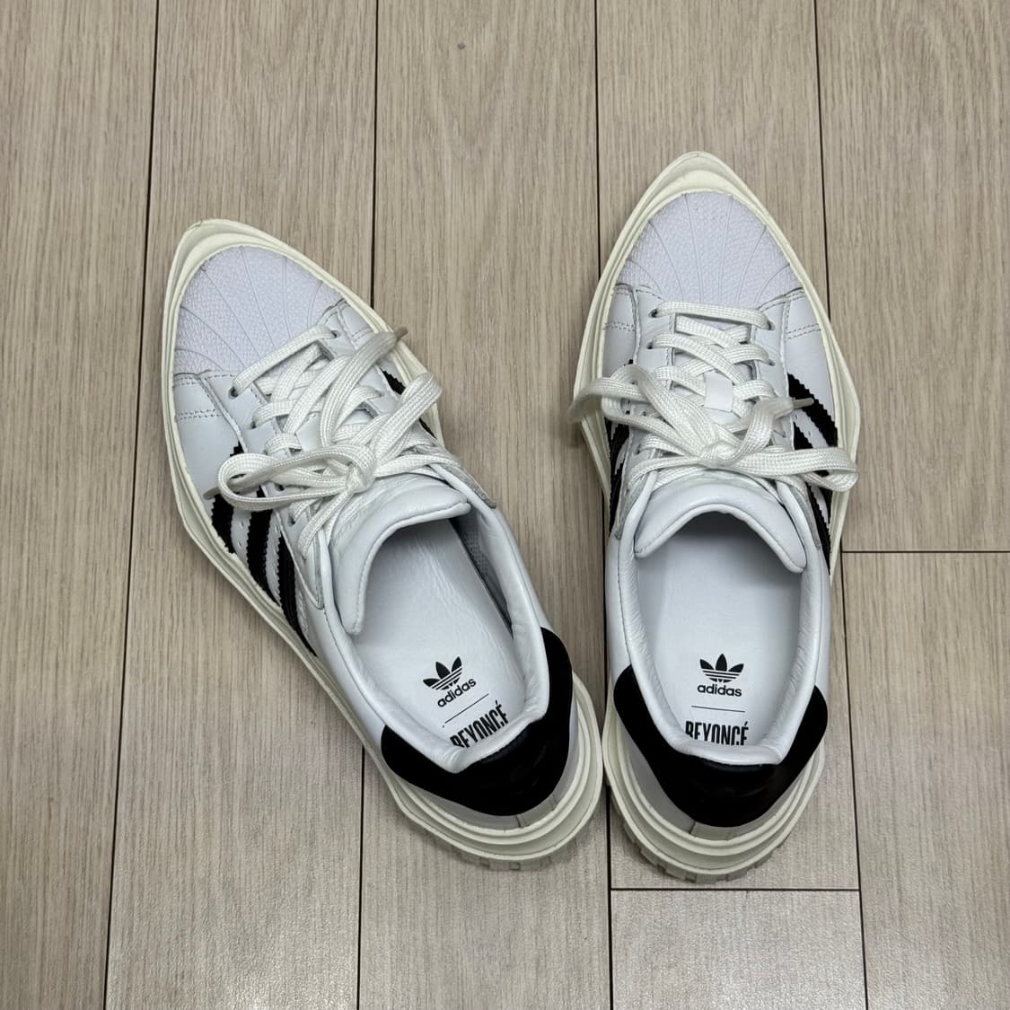 아디다스 슈퍼스타 비욘세 콜라보 235, 사용감 적음 상품이미지1