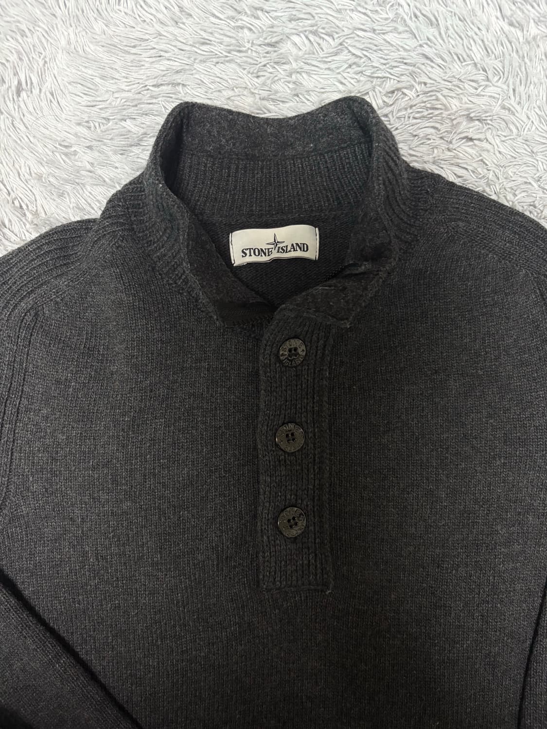 [새상품급] 스톤아일랜드 니트 반집업 상품이미지2