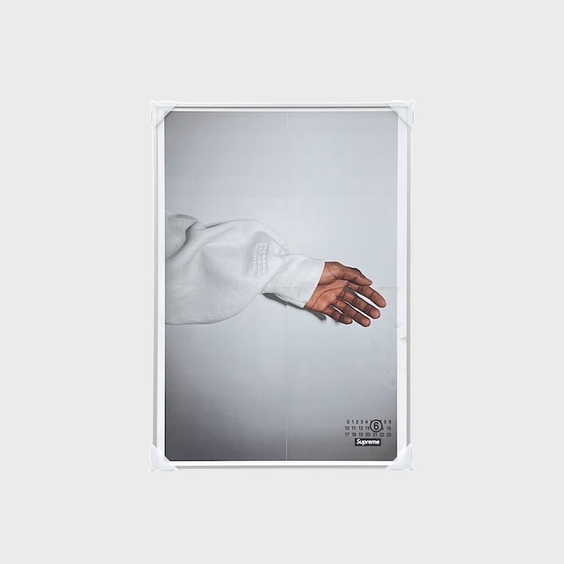 Supreme 슈프림 포스터 정품 (액자포함) 마르지엘라 MM6 상품이미지4