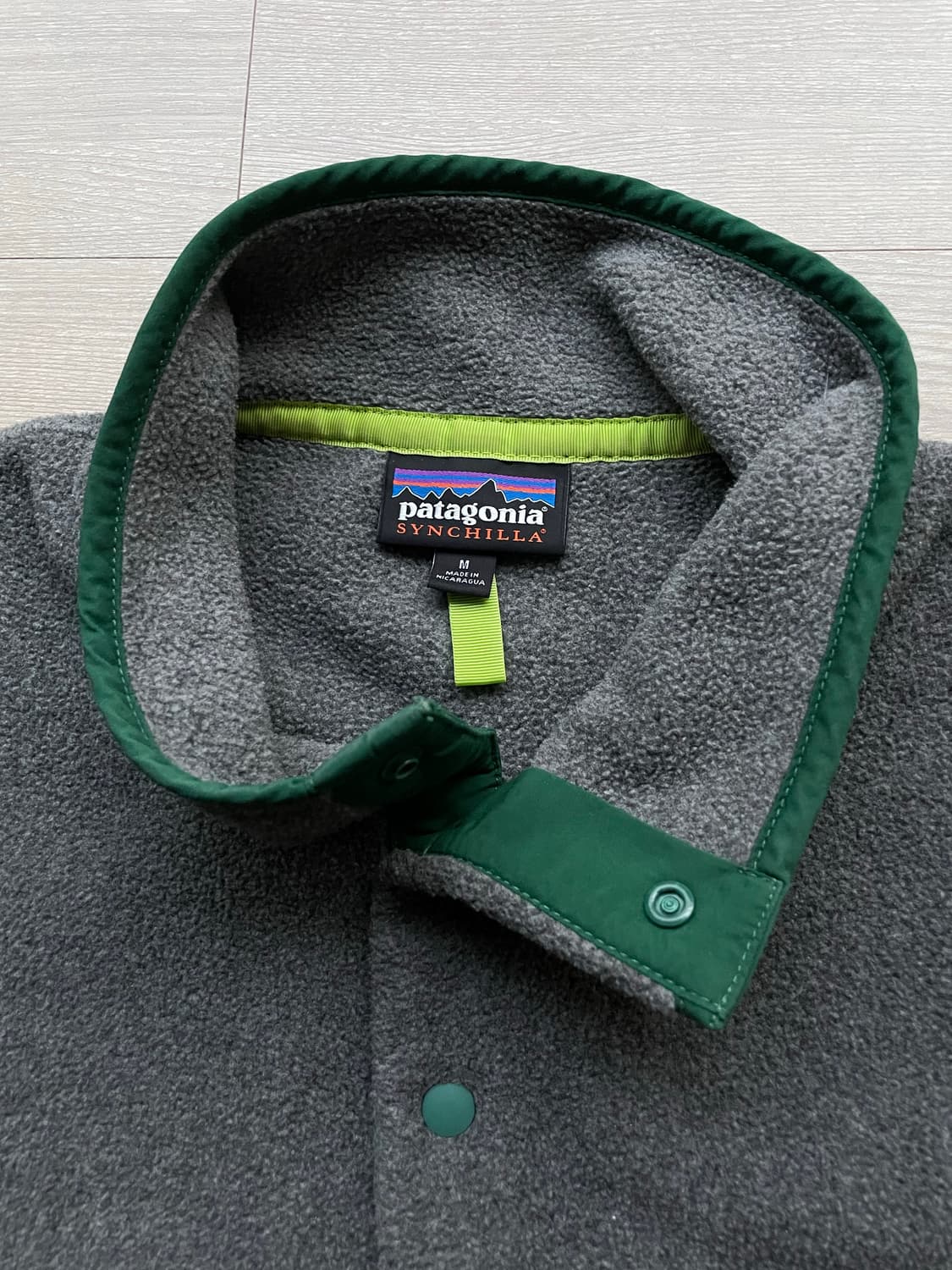 파타고니아 신칠라 그레이 그린 플리스 patagonia 상품이미지3