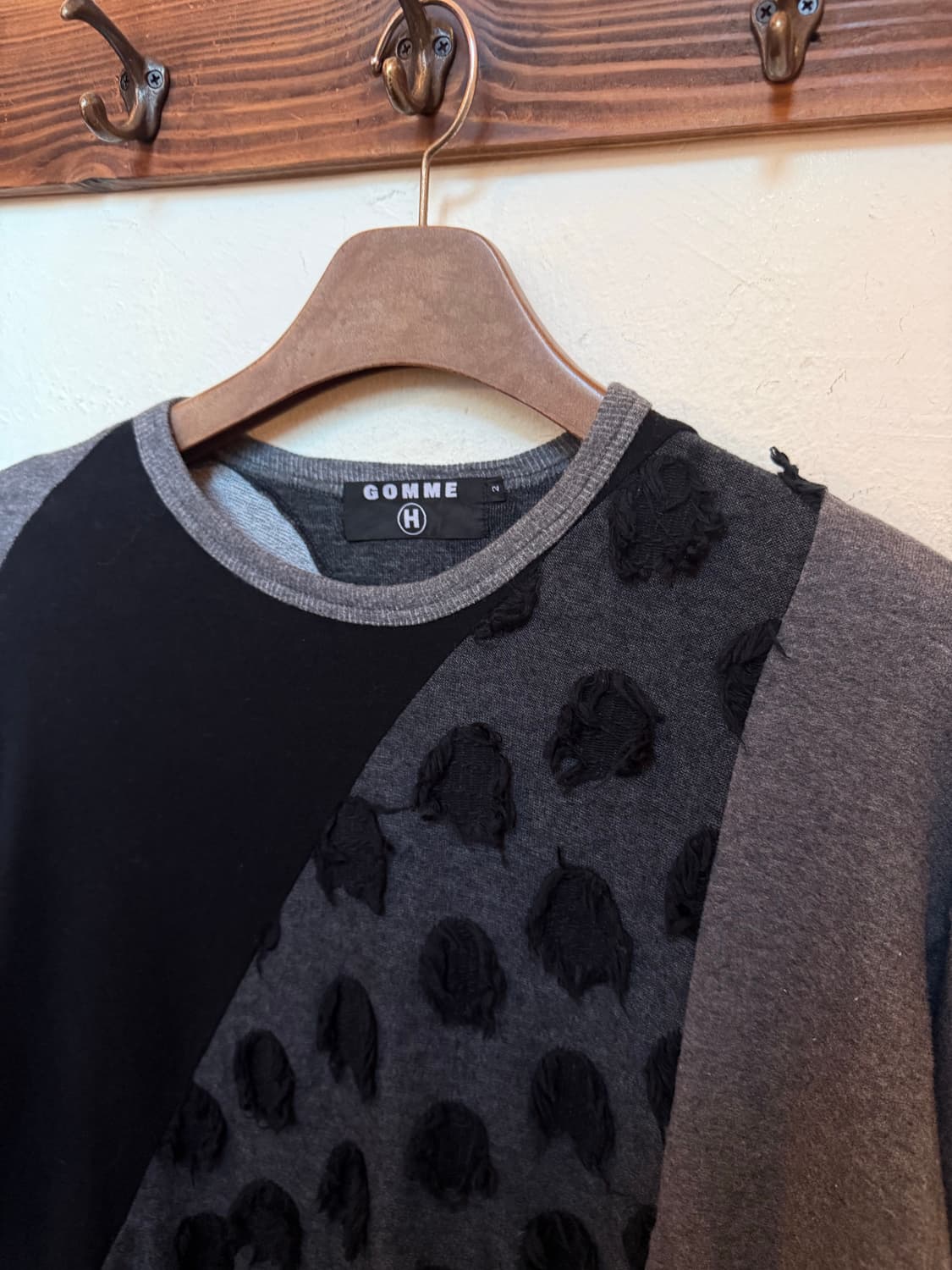 고무 비대칭 컷오프 티셔츠 상품이미지3