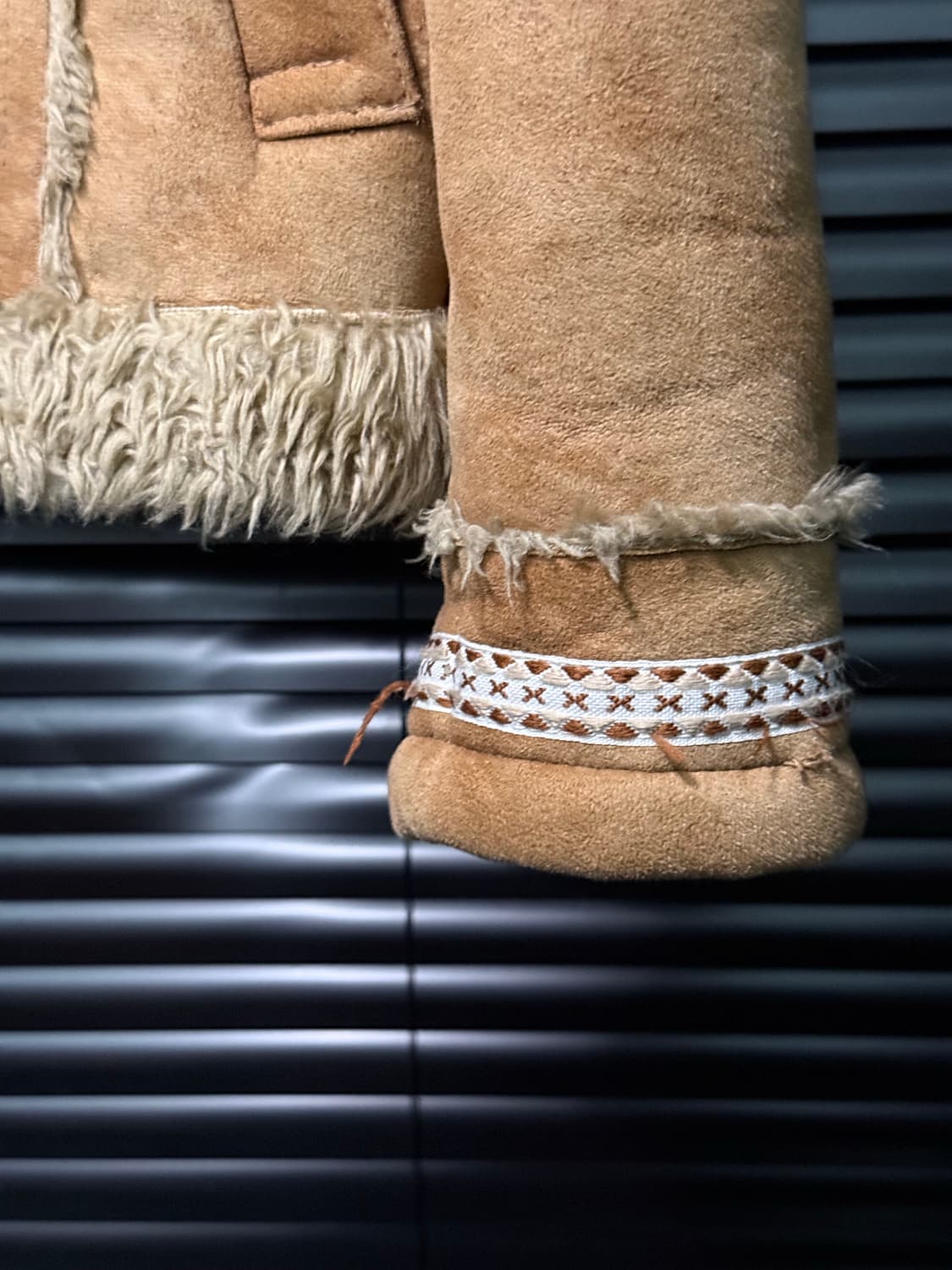 썰스데이 아일랜드 베이지 카멜 털 무스탕 웨스턴 빈티지 스웨이드 100 상품이미지5