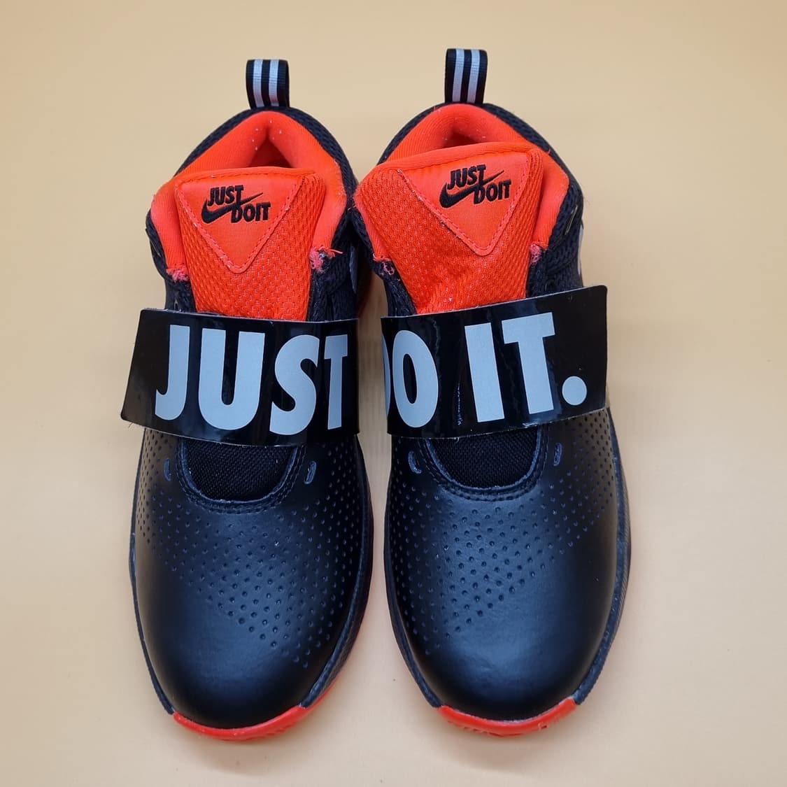 나이키 팀허슬D8 운동화230 상품이미지2