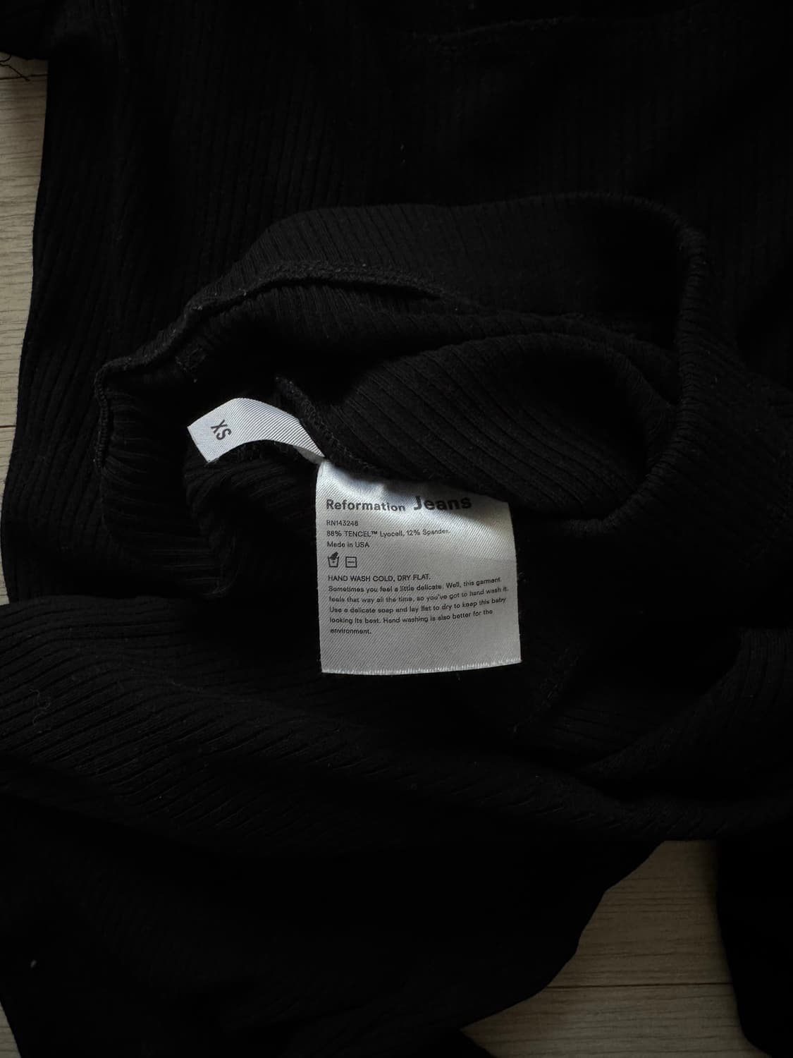 더오픈프로덕트 블랙 니트탑 상품이미지4