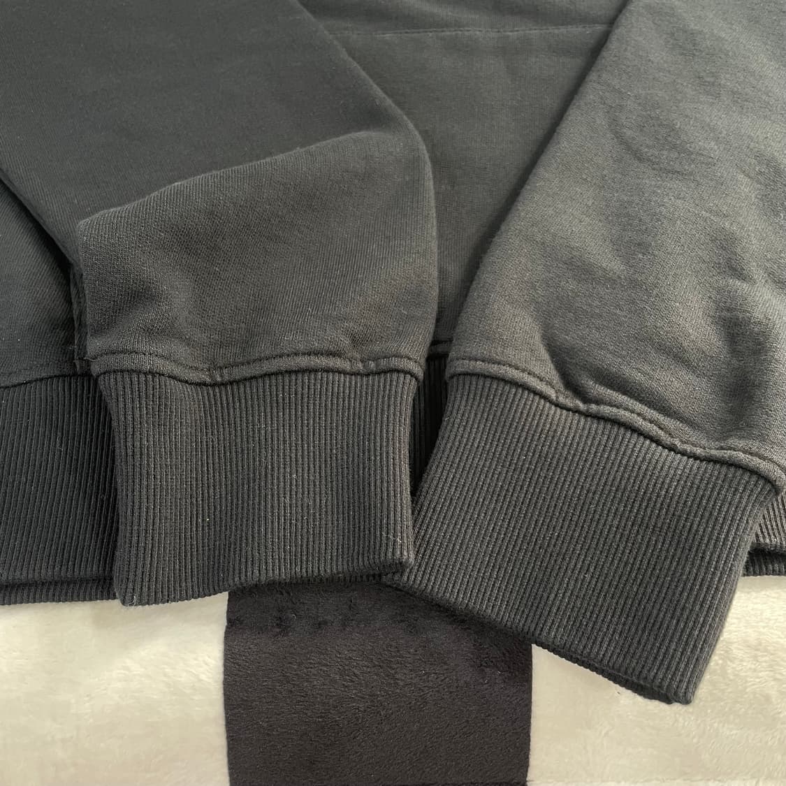 정품) AMI 아미 스몰 하트 로고 플리스 후드 블랙 (M) 상품이미지2