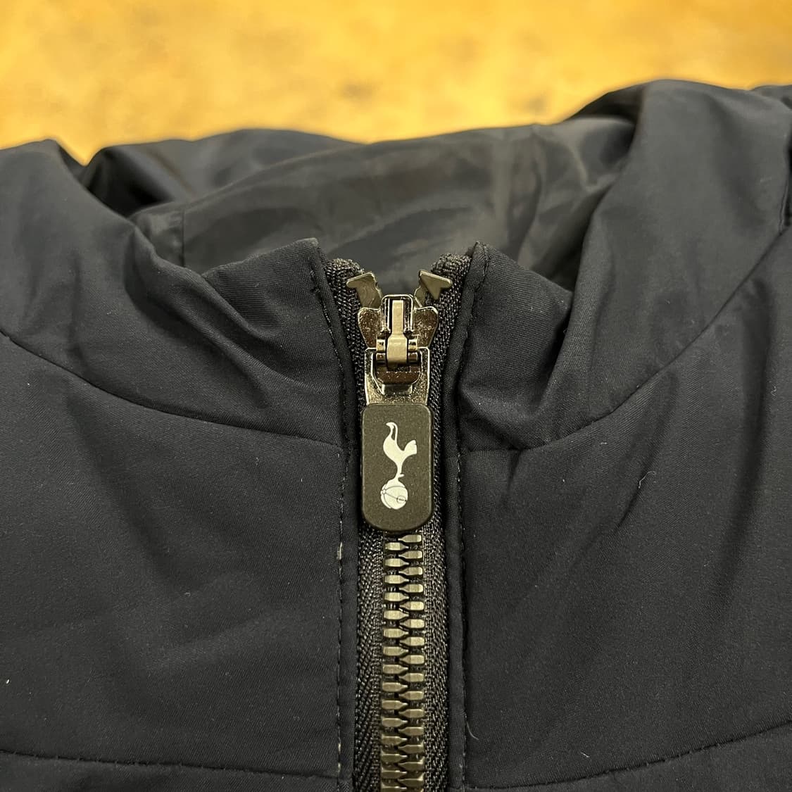 [정품/2XL] 토트넘 홋스퍼 숏-위너 에디션 남성 패딩 b17 상품이미지7