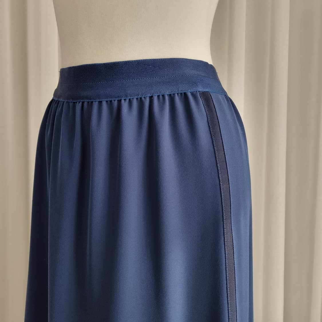 랑방컬렉션 양사이드 슬릿 트임 밴딩스커트 치마 (25인치 추천/실측참고) 상품이미지4