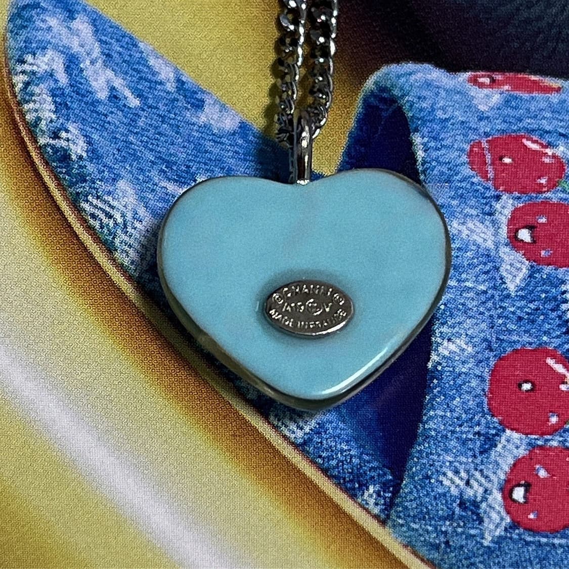 샤넬 민트 글라스 하트 크리스탈 CC로고 실버 목걸이 상품이미지4