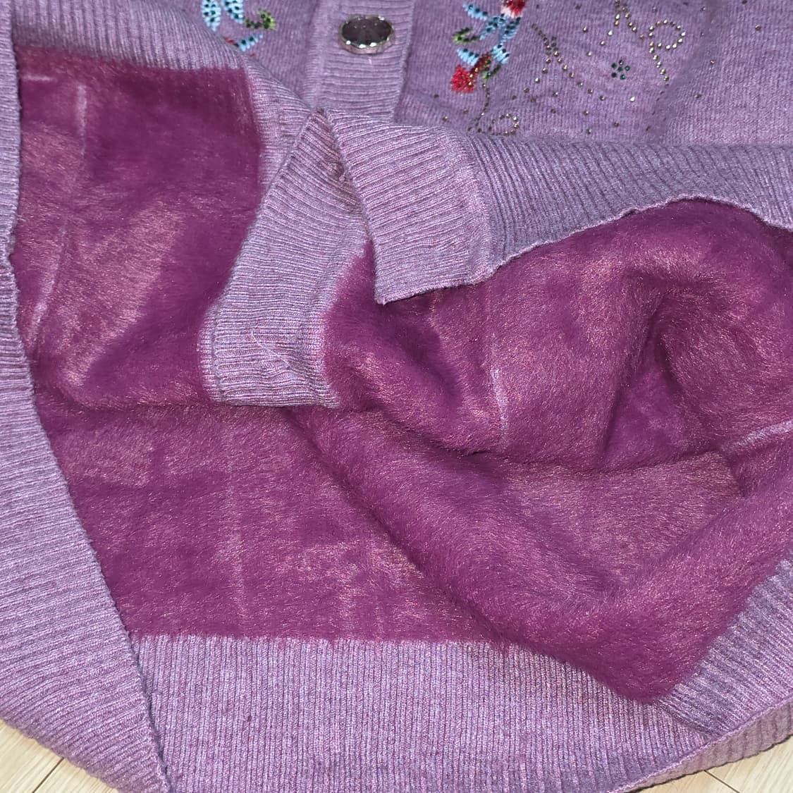 빈티지)퍼플 속안감 기모 앙고라겨울 플라워 자수 큐빅 로맨틱 모리걸가디건 상품이미지3