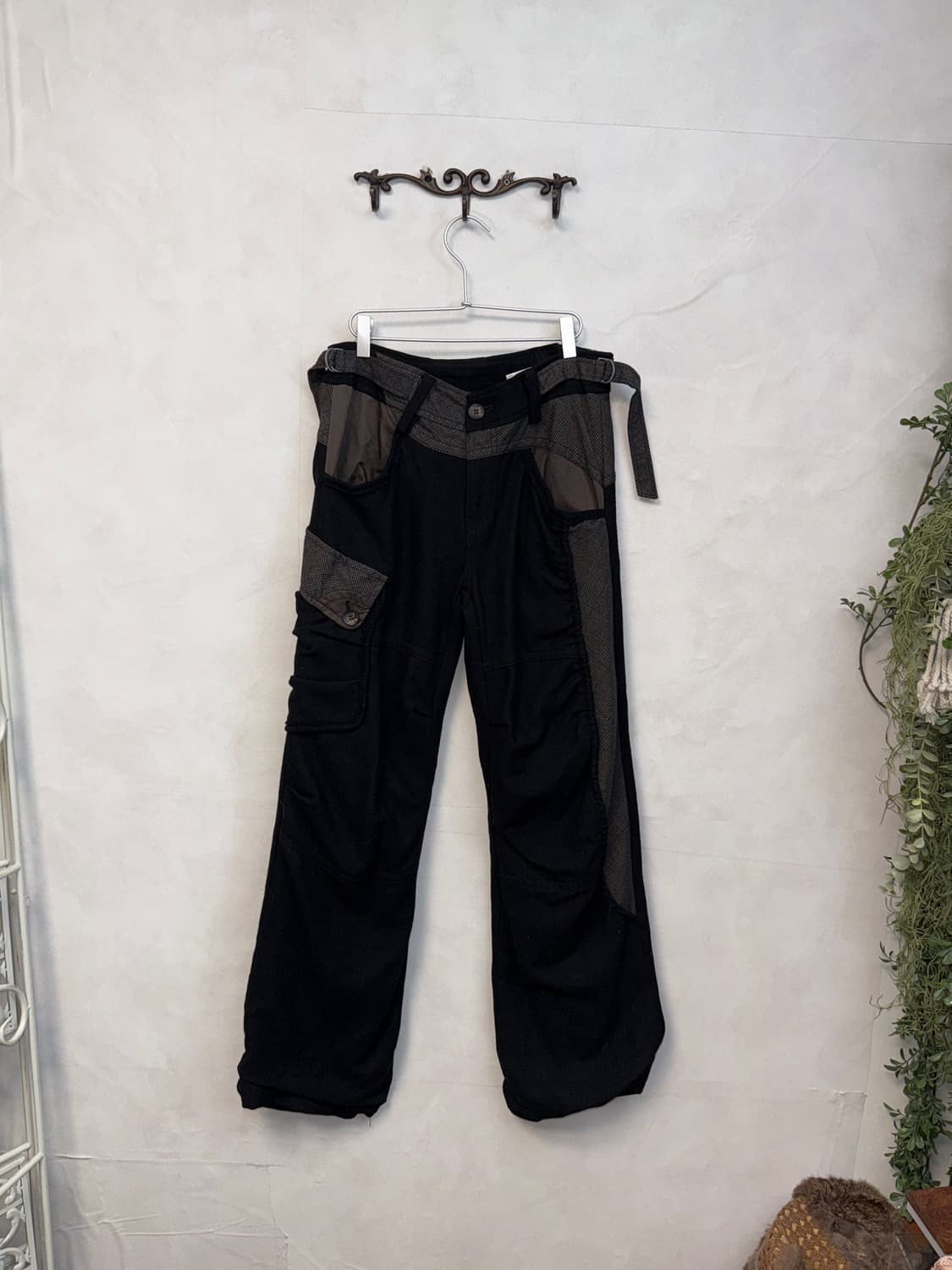 Black wool check shirring cargo pants 상품이미지1