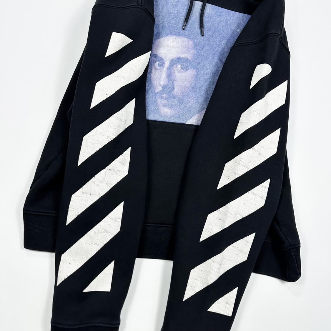 오프화이트 베르니니 블랙 프린팅 후드티 (L) 상품이미지5