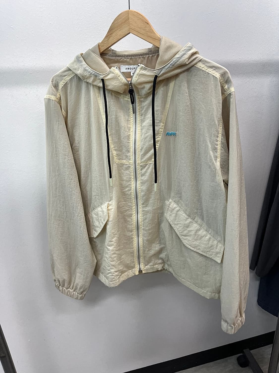 100) 아모프레 후디 윈드브레이커  상품이미지4