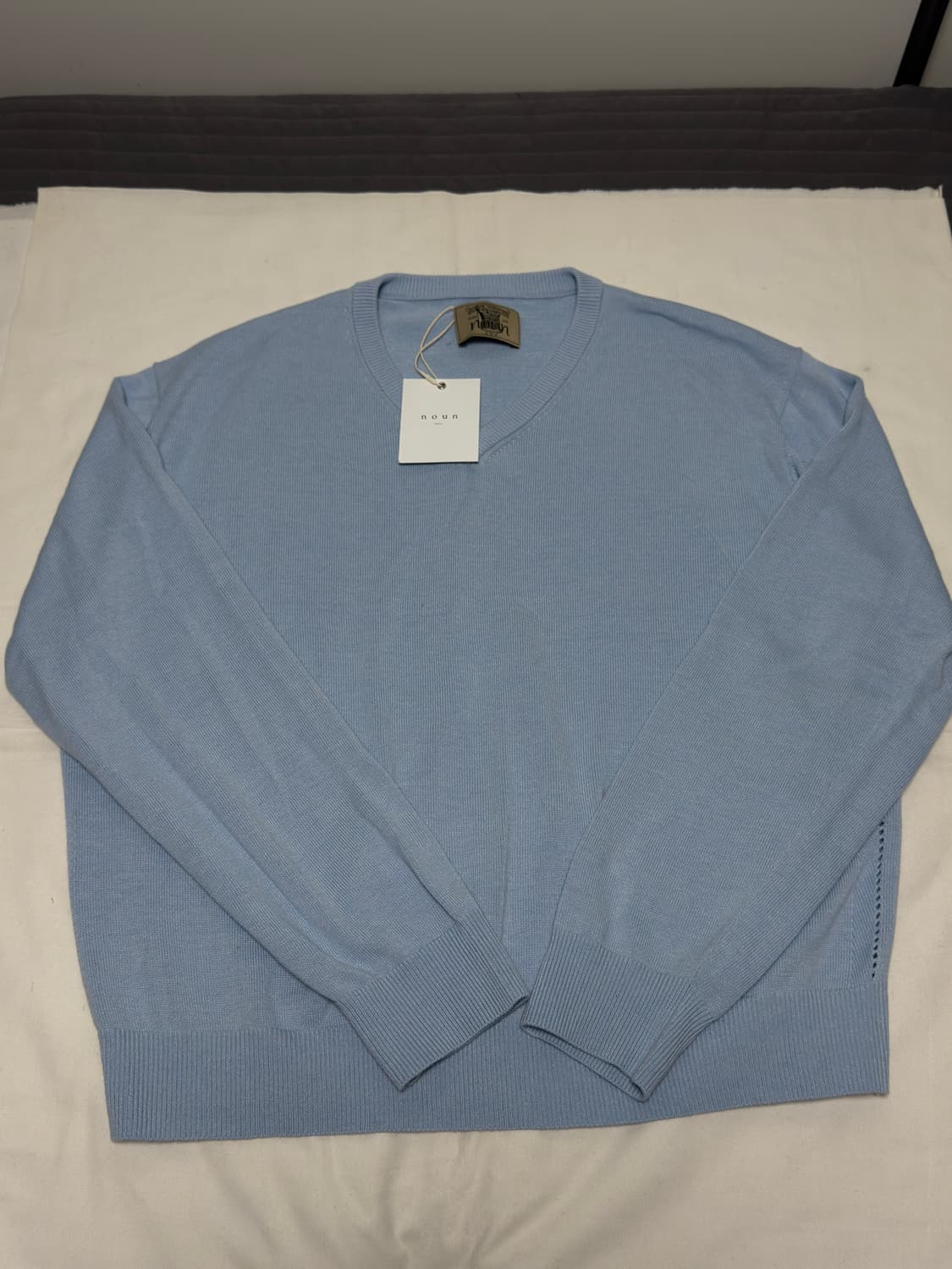 노운 / 크롭 브이넥 니트 (스카이블루) / 1 상품이미지2