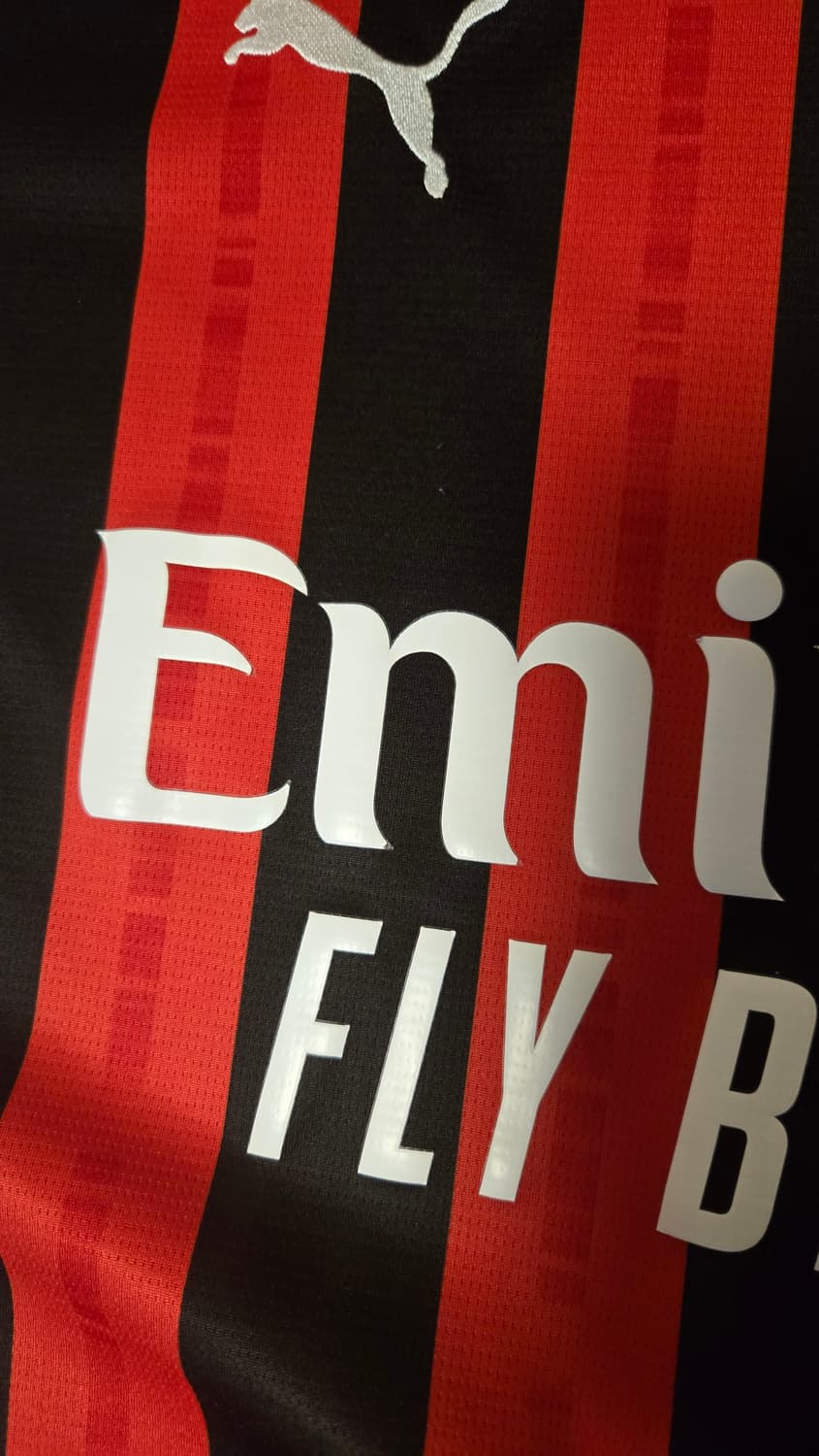 맨유23-24유니폼과 ac밀란 24-25유니폼으로 아무 축구유니폼 교환 상품이미지6