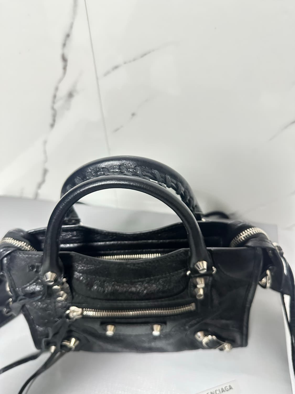 [SA급 정품] 발렌시아가 시티 모터백 미니 블랙 상품이미지3