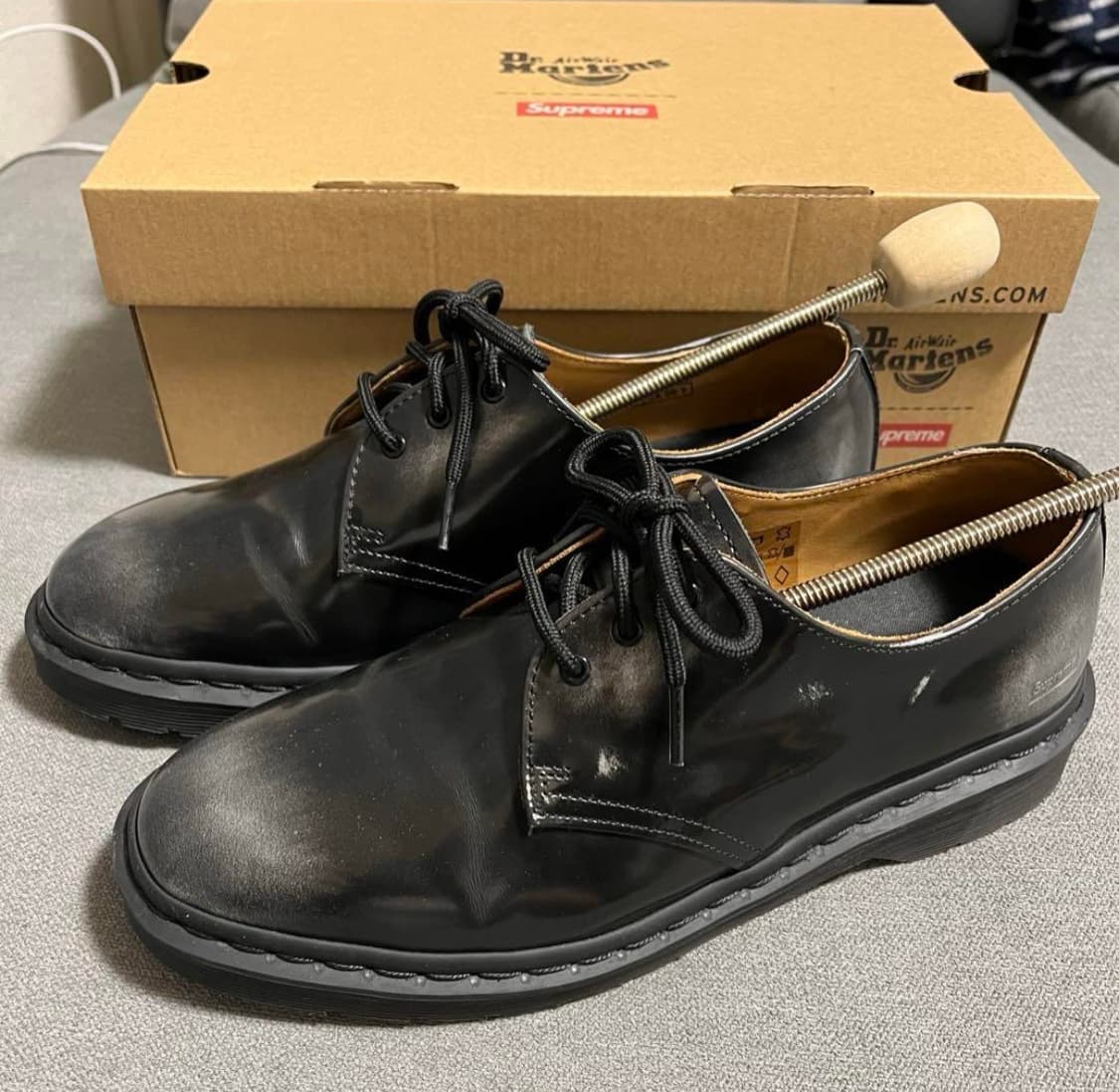 Supreme × Dr.Martens 3 Eye Shoe Black 상품이미지2