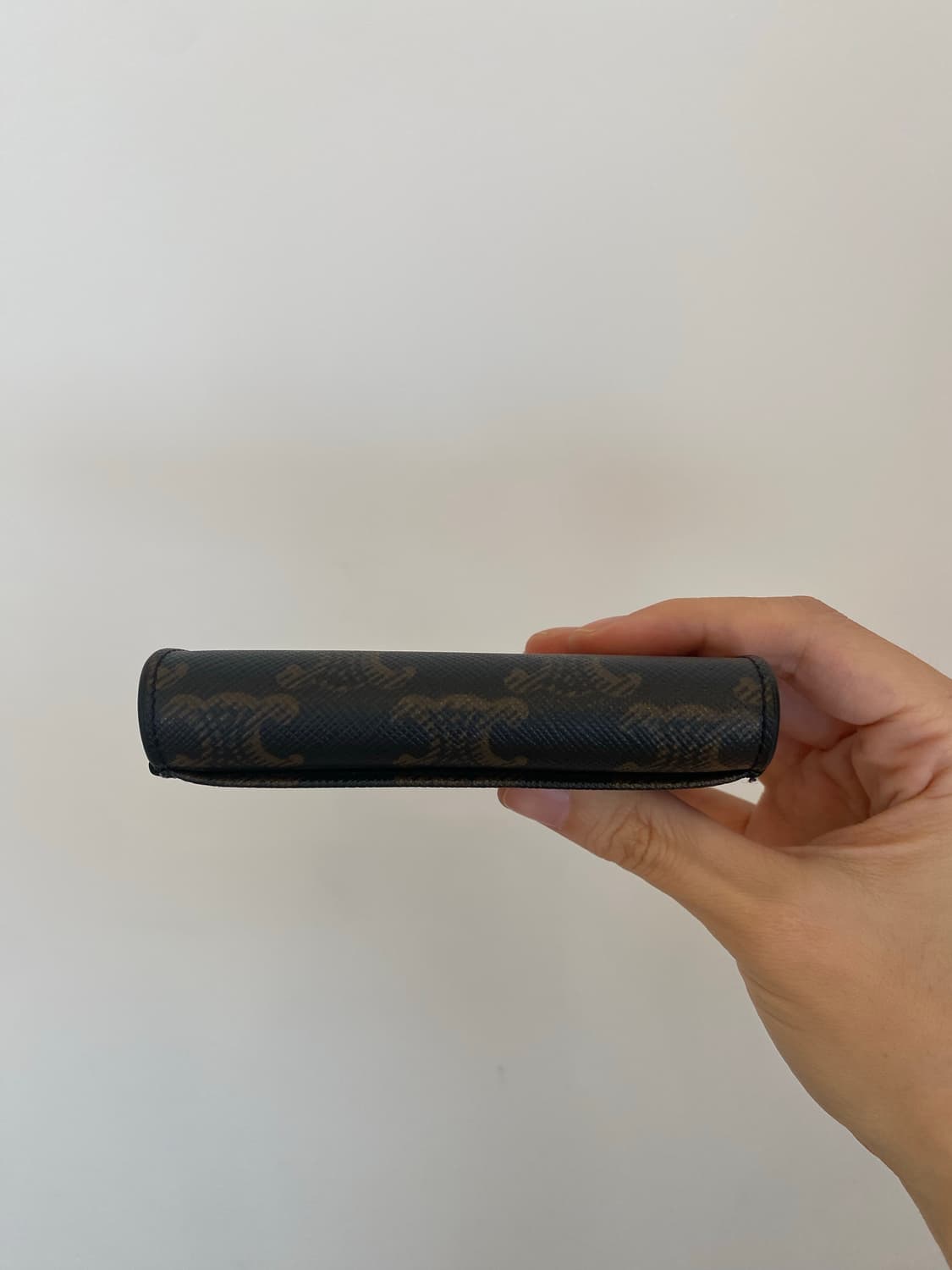 셀린느 트리옹프 플랩 카드 지갑 상품이미지9