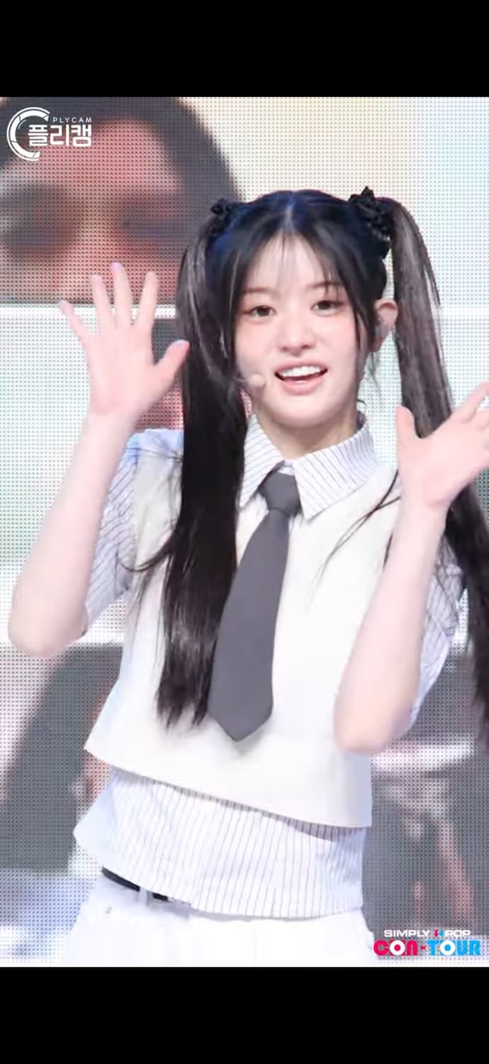 (아일릿 착용) 버뮬라 solid half shirt (stripe) 상품이미지3