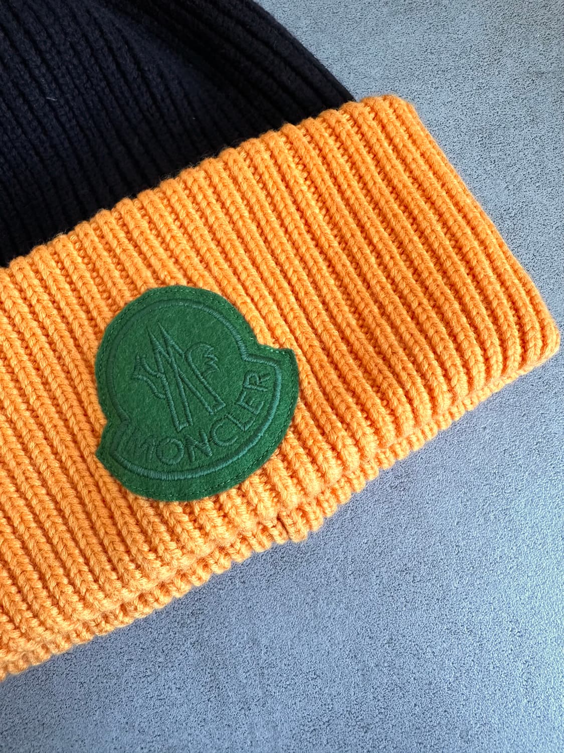 몽클레어 1952 빅로고 립드 비니 상품이미지3