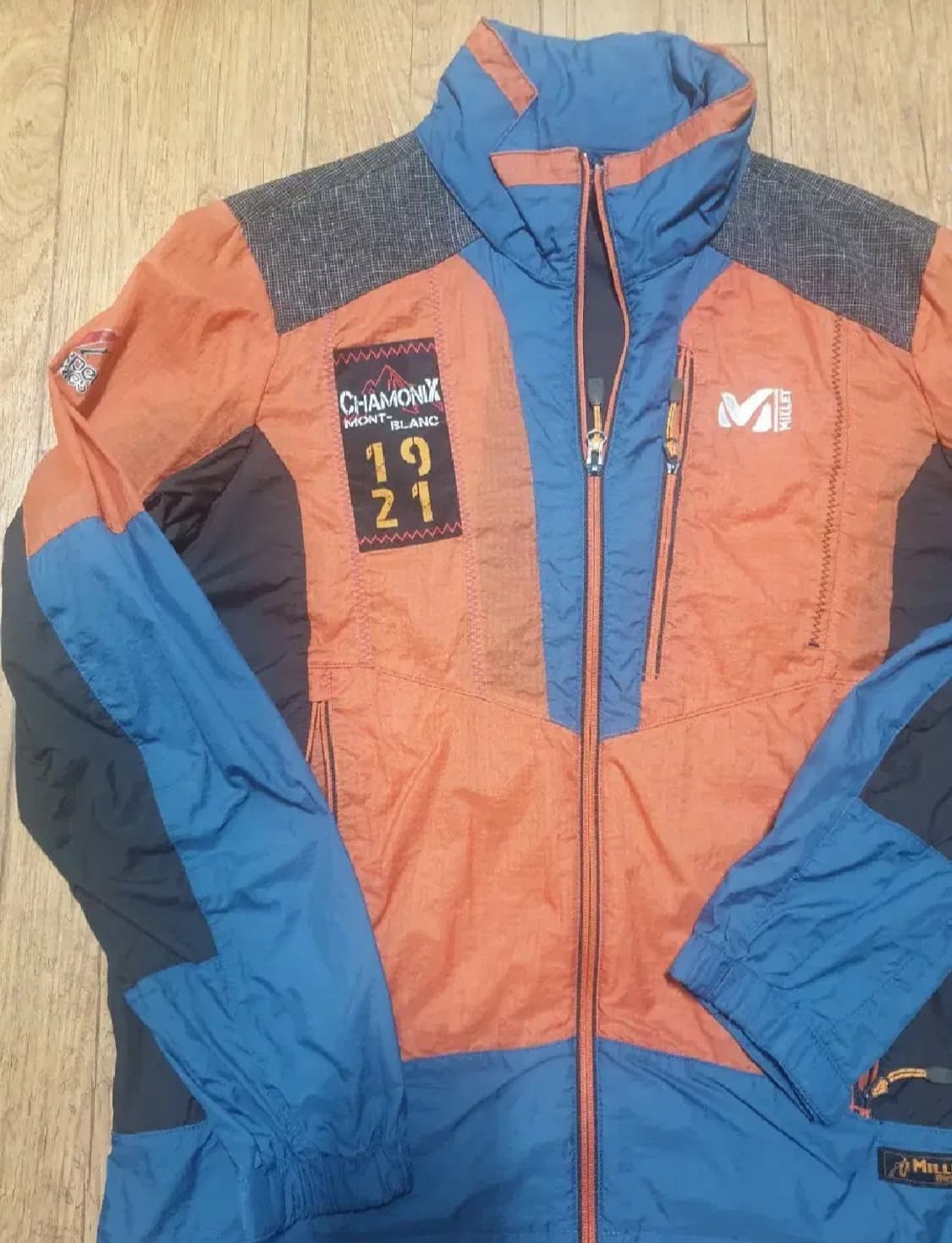 밀레 아웃도어 바람막이 95 사이즈입니다 상품이미지4