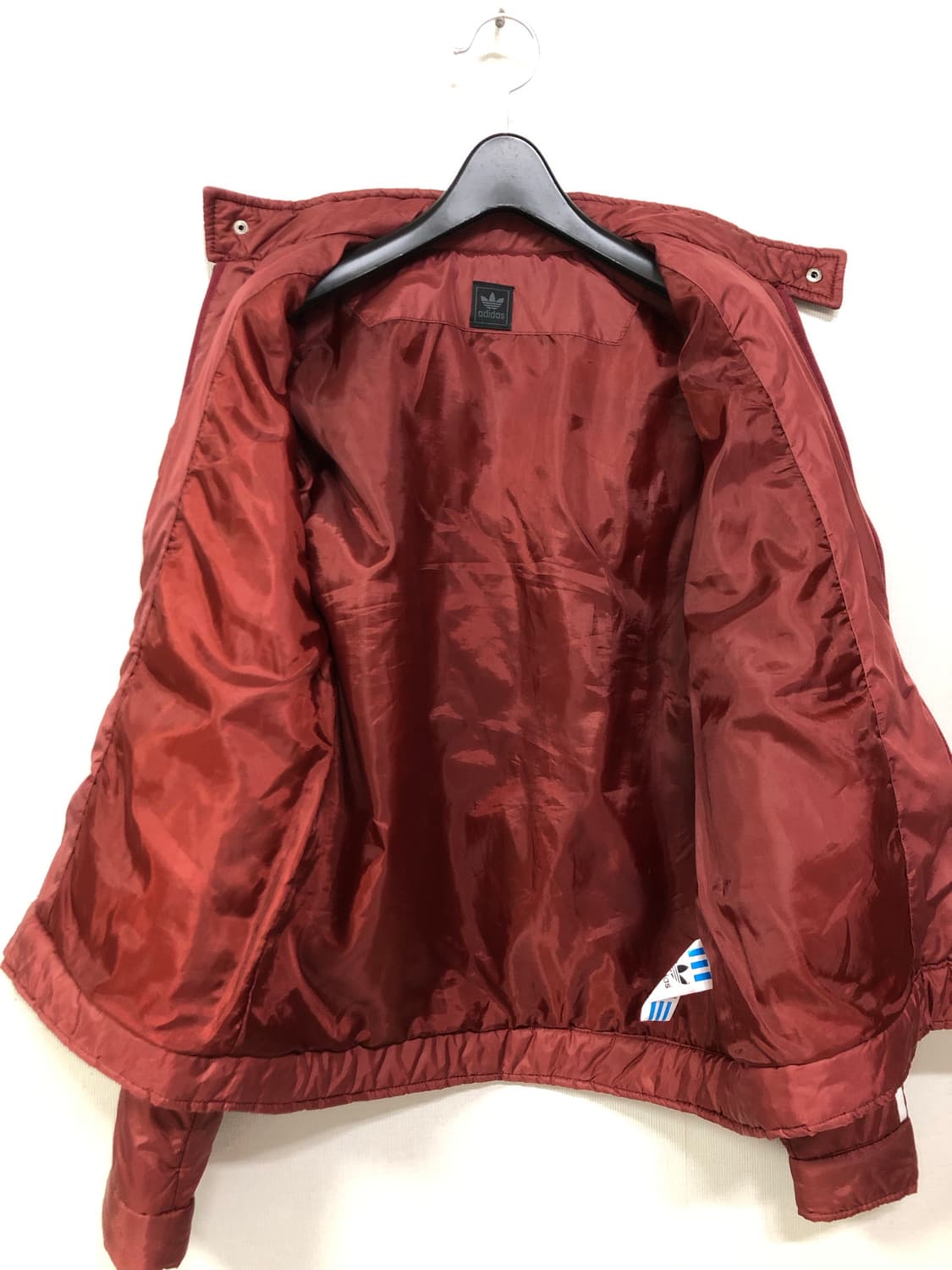 (대장) 아디다스 올드스쿨 스펠아웃 패딩 봄버자켓 _ 딥로즈 상품이미지8