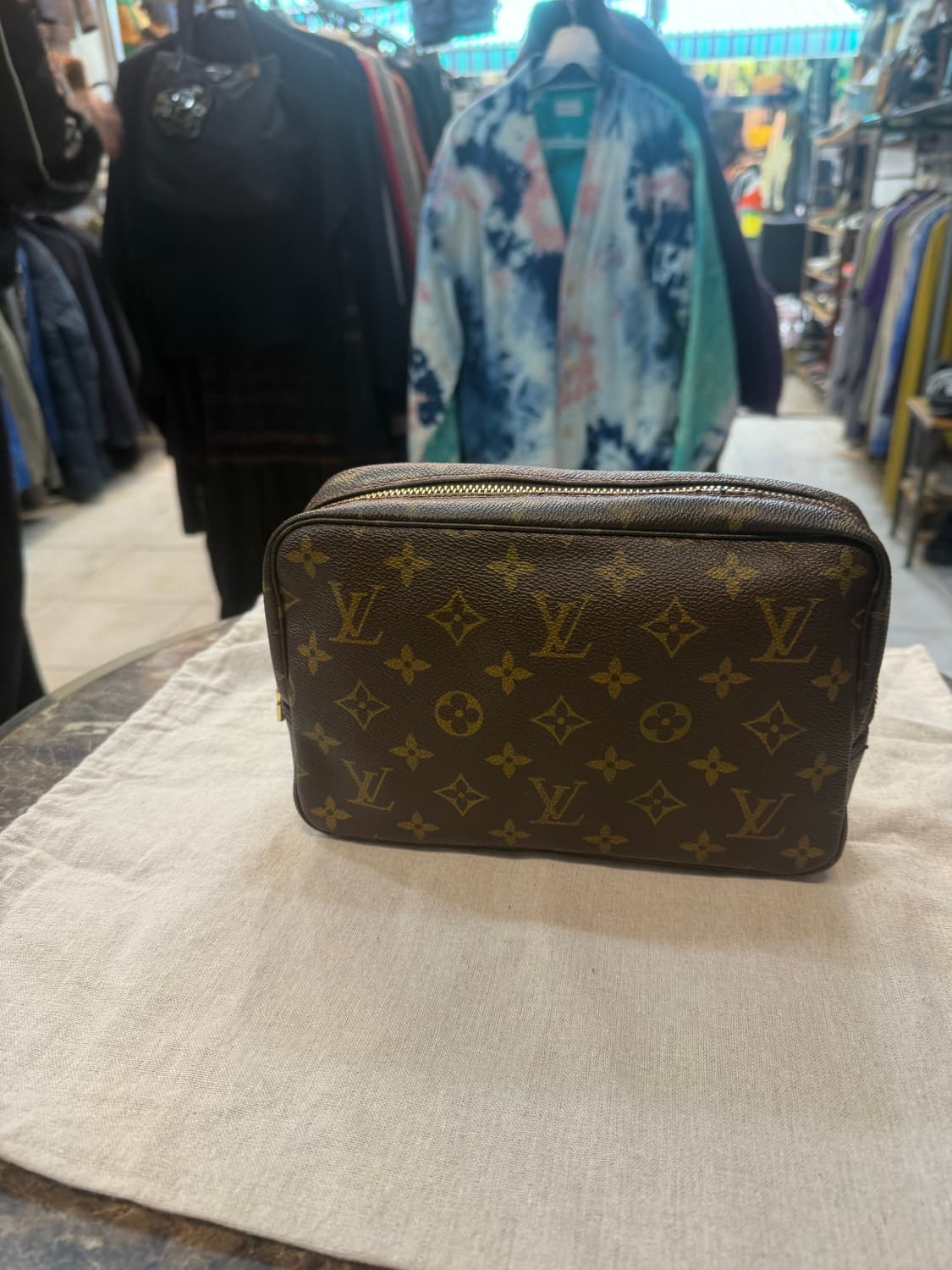 정품 루이비통 클러치 팝니다 상품이미지3