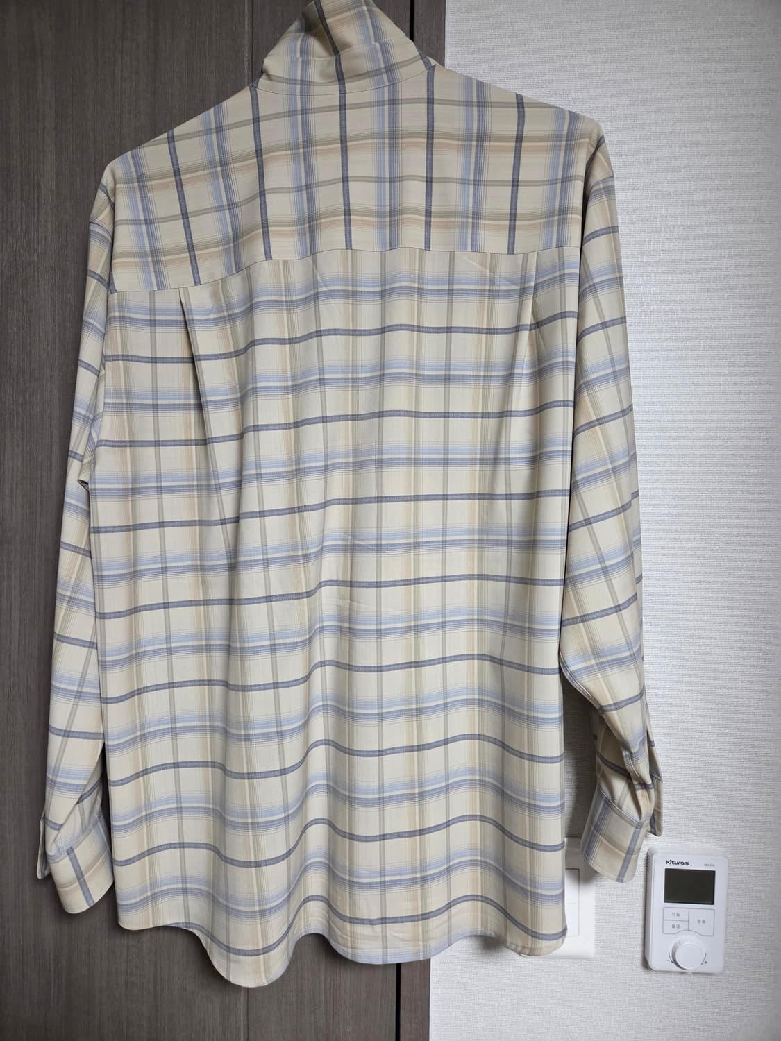사이즈 4) 오라리 슈퍼 라이트 울 체크 셔츠 24ss 베이지 상품이미지7