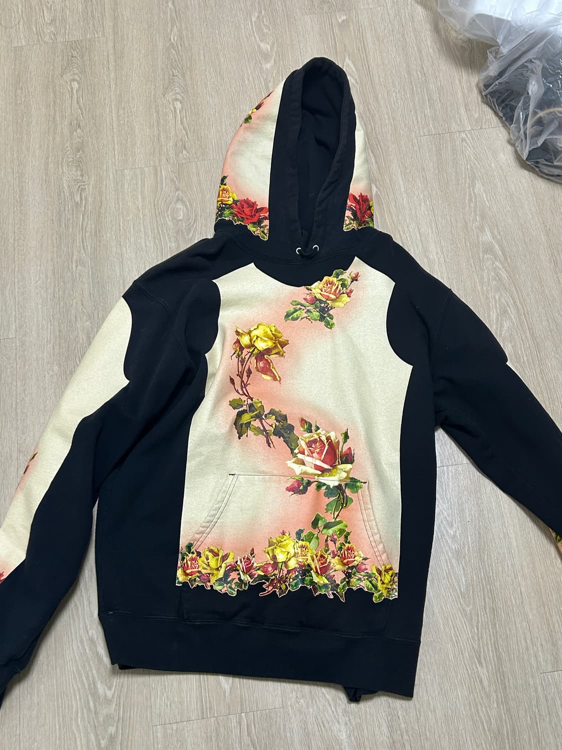 슈프림 19ss 장폴고티에 후드티 상품이미지1