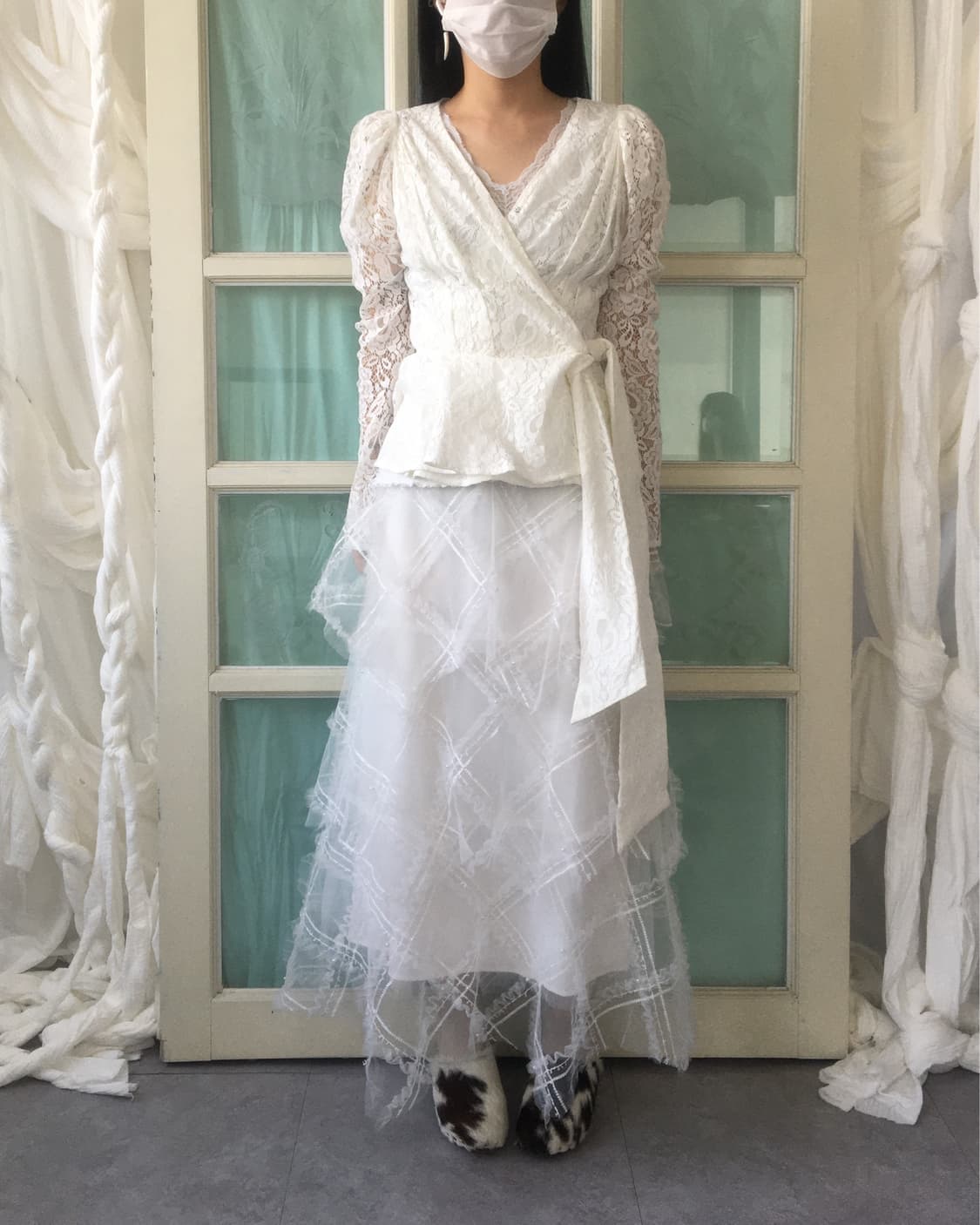 Lace wrap blouse 상품이미지1